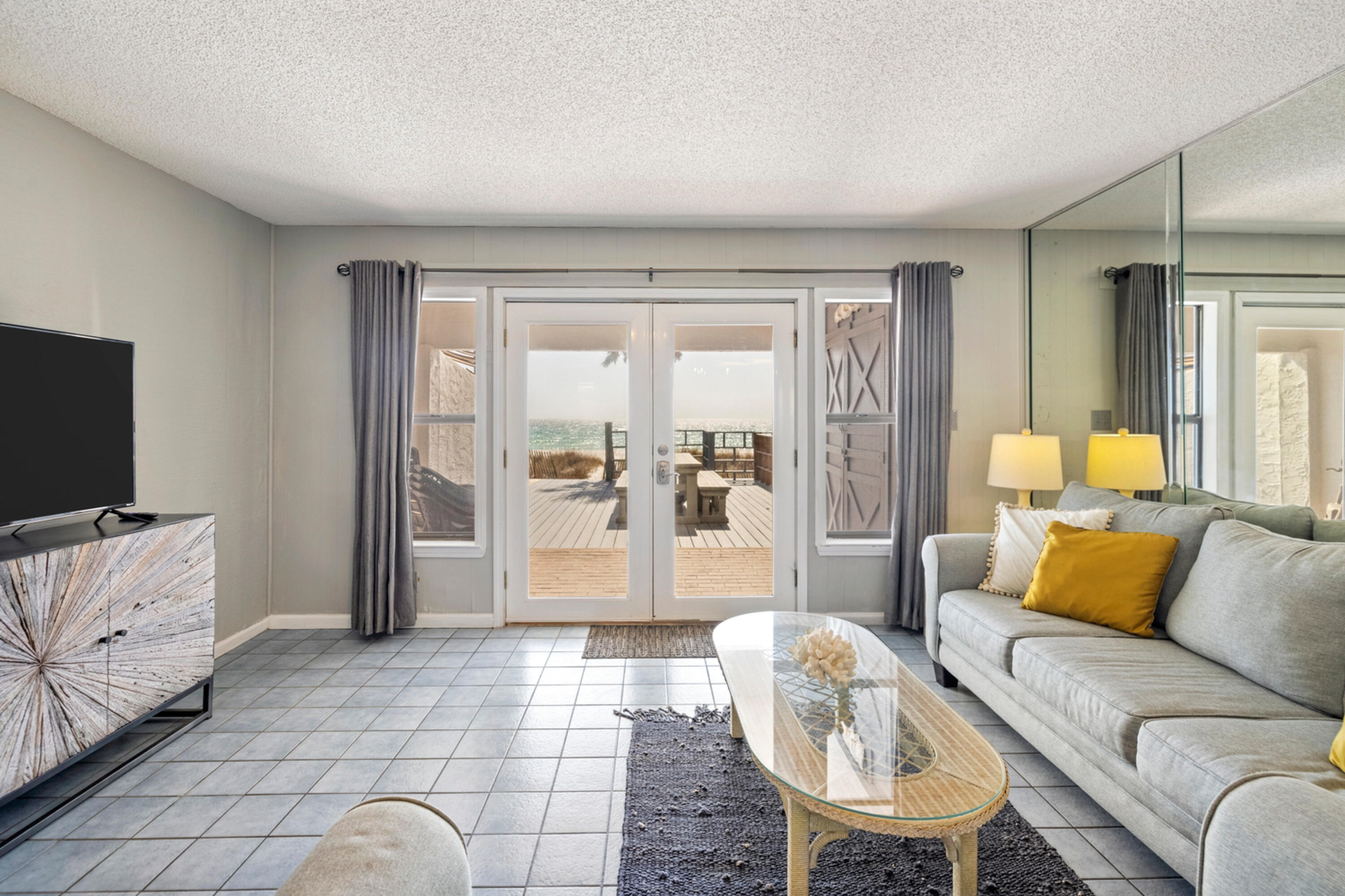 Leeward Tower Townhouse - Residential