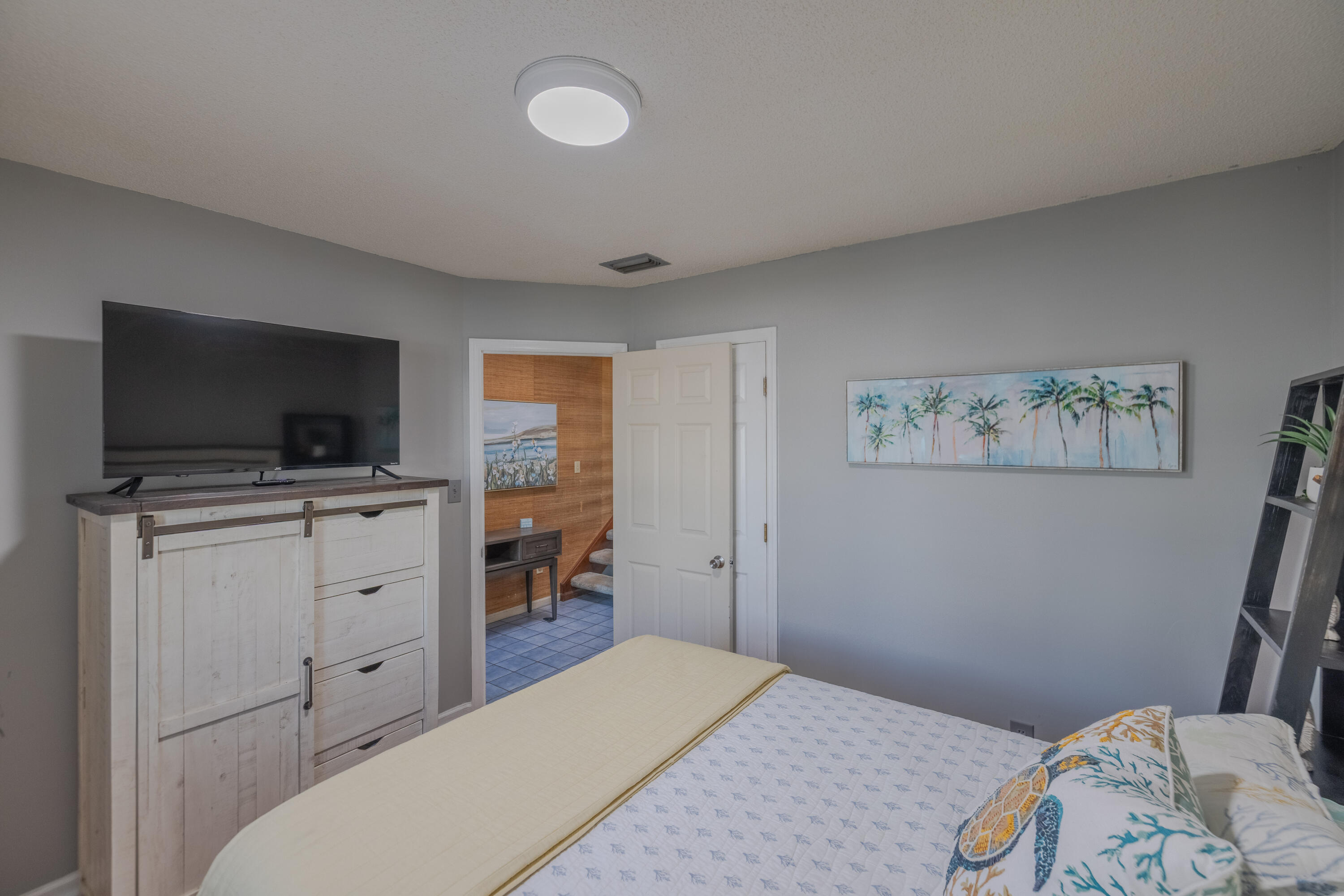 Leeward Tower Townhouse - Residential