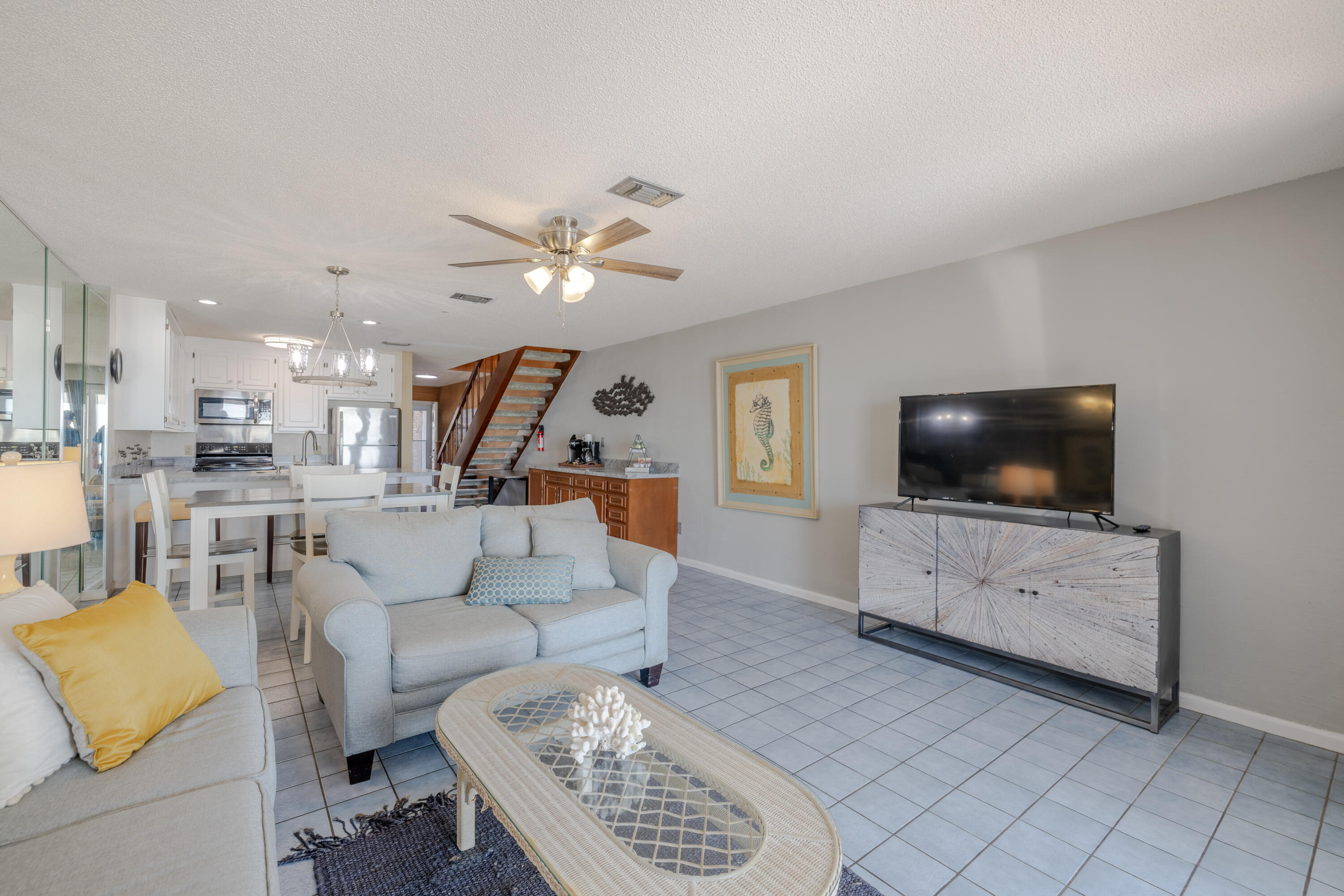Leeward Tower Townhouse - Residential