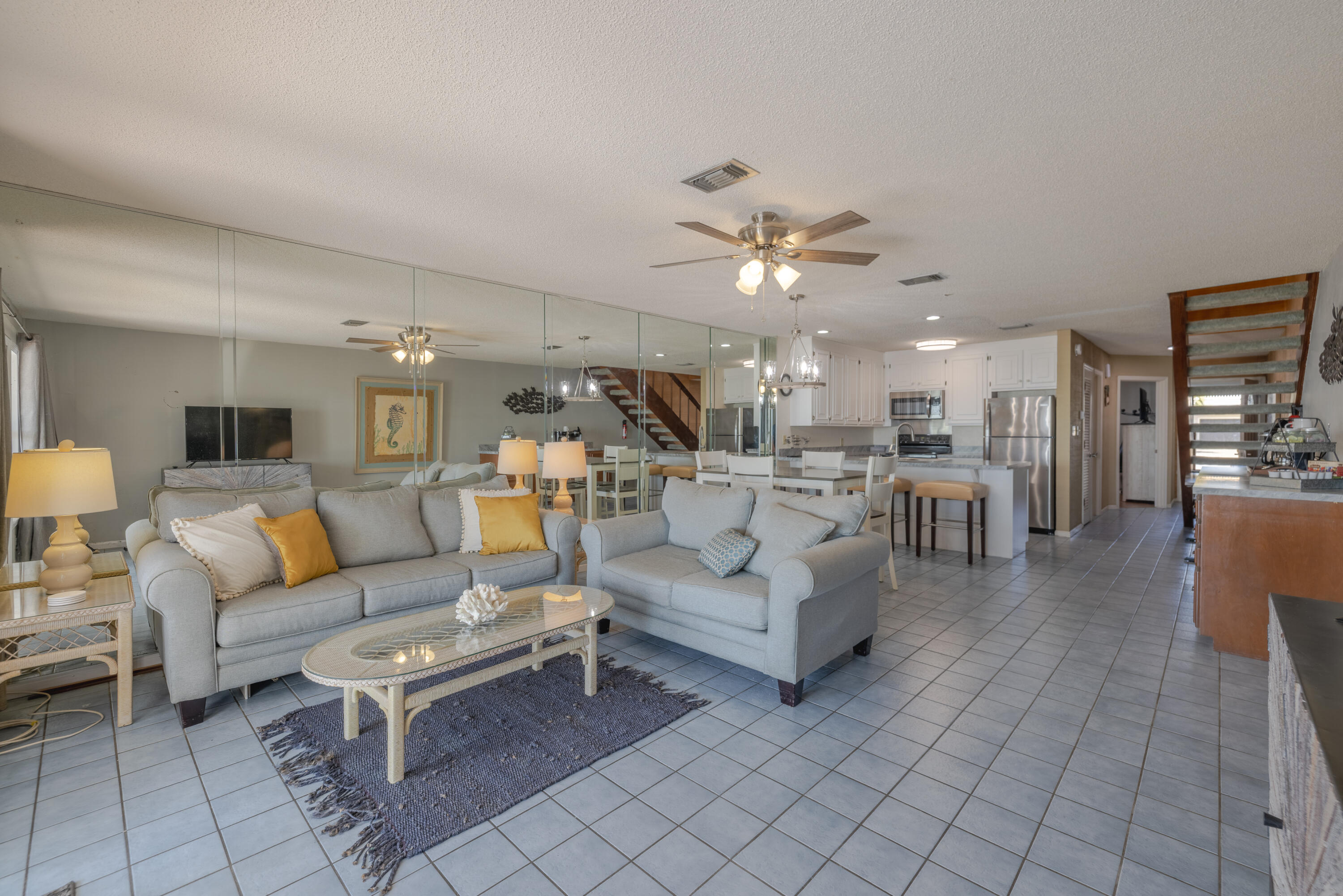 Leeward Tower Townhouse - Residential