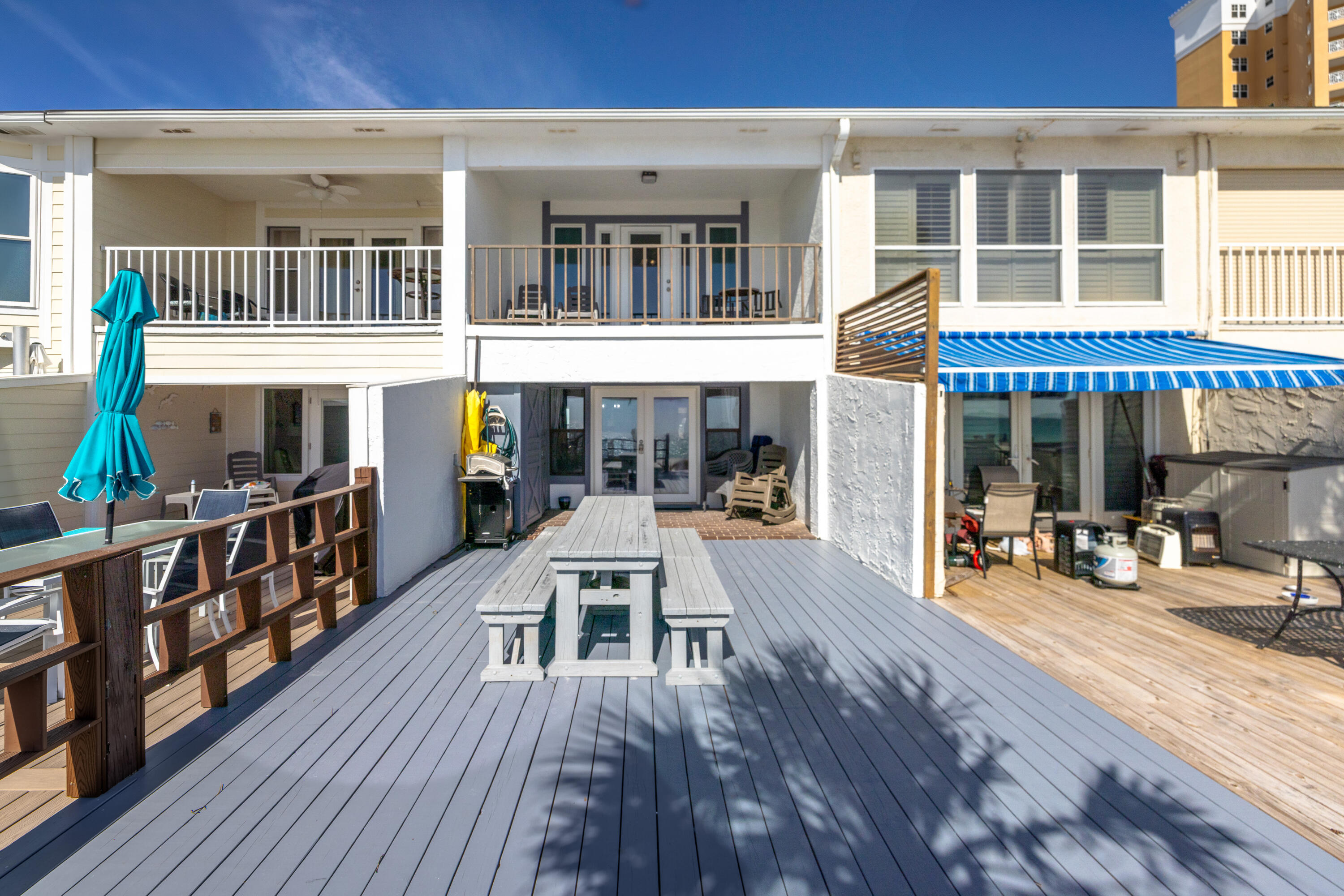 Leeward Tower Townhouse - Residential