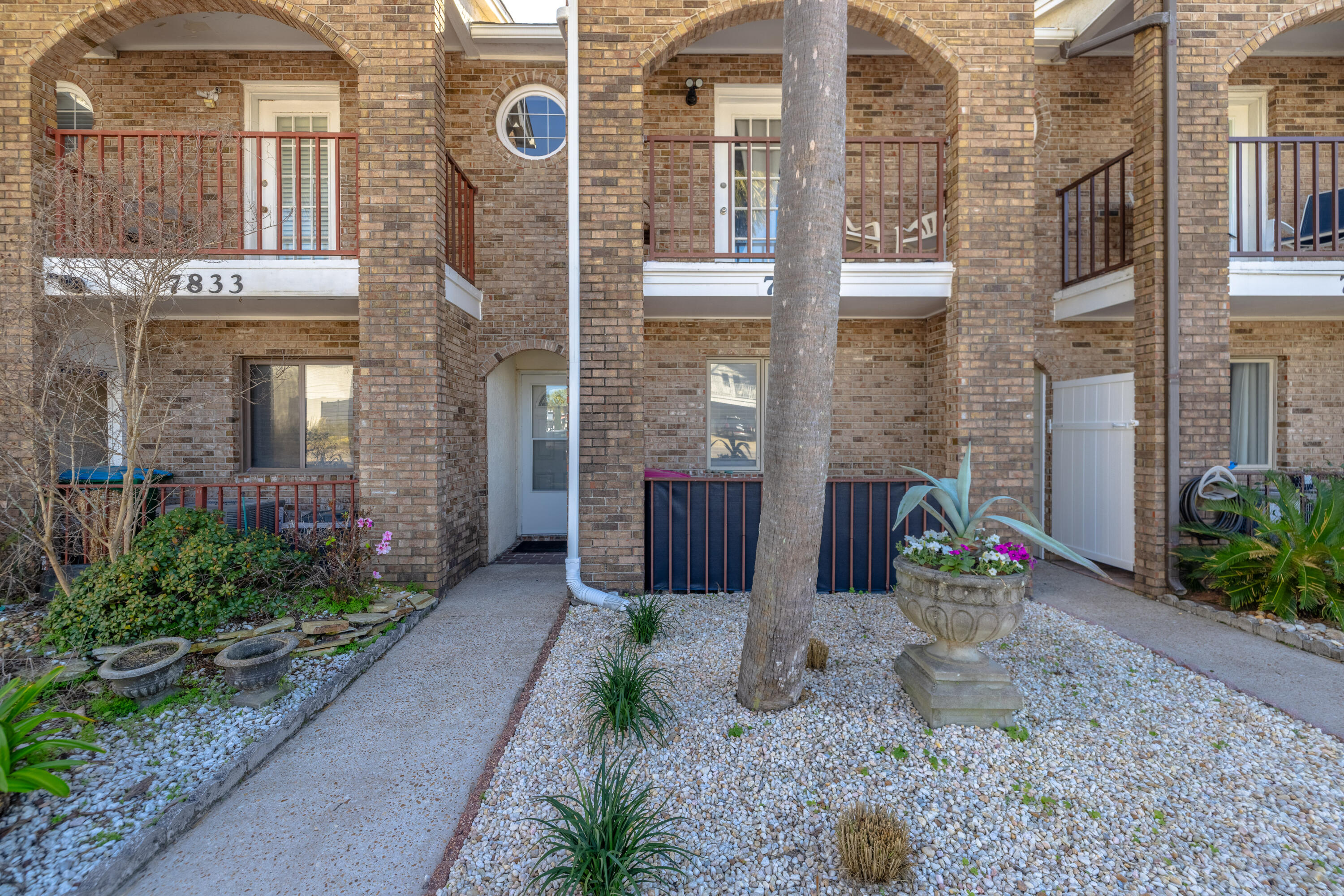 Leeward Tower Townhouse - Residential