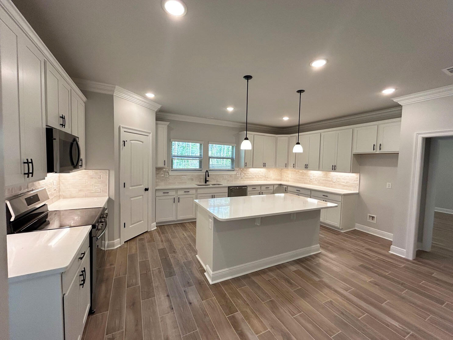 HAMMOCK BAY - BIRD SONG - Residential