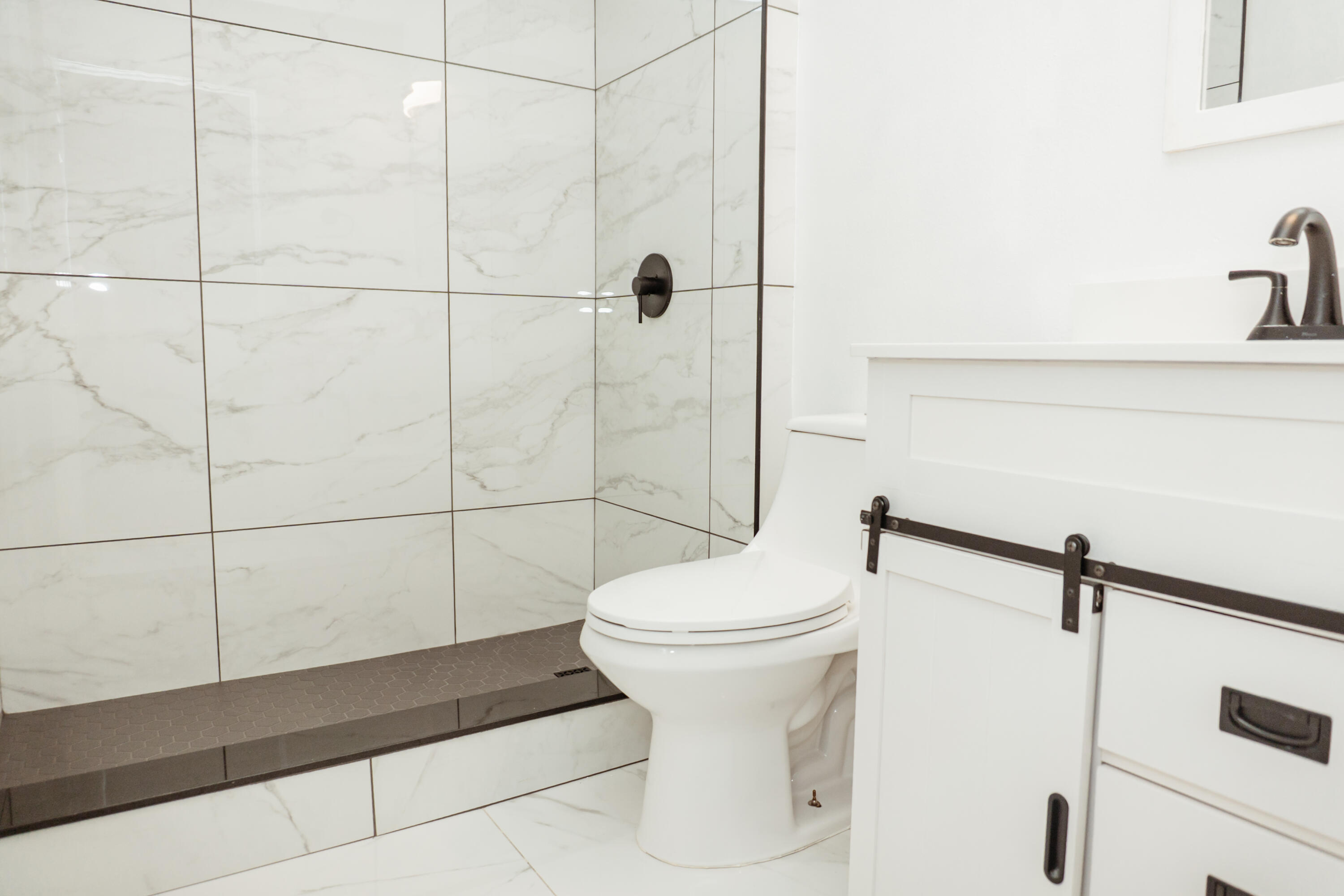 COUNTRYVIEW ESTATES 10TH ADDN - Residential Lease