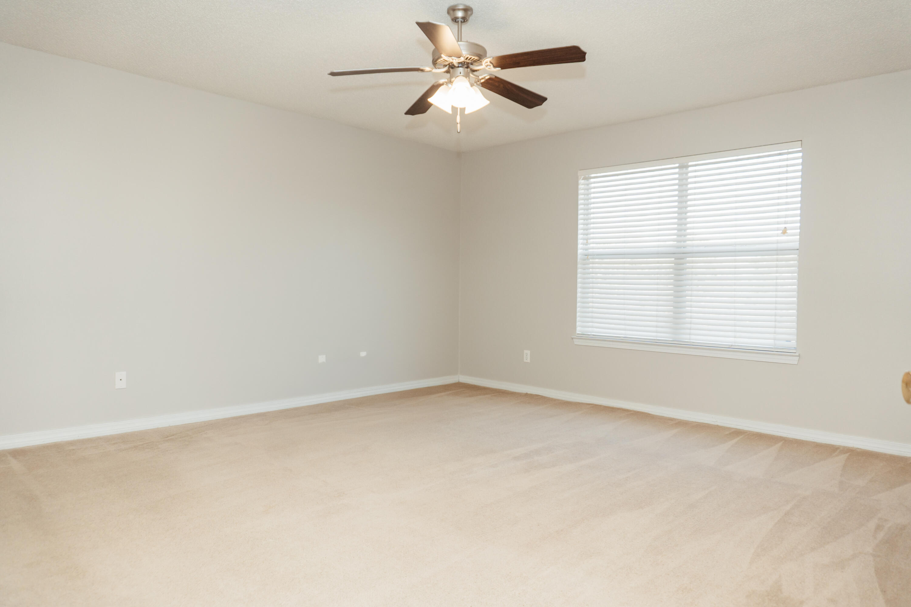 COUNTRYVIEW ESTATES 10TH ADDN - Residential Lease