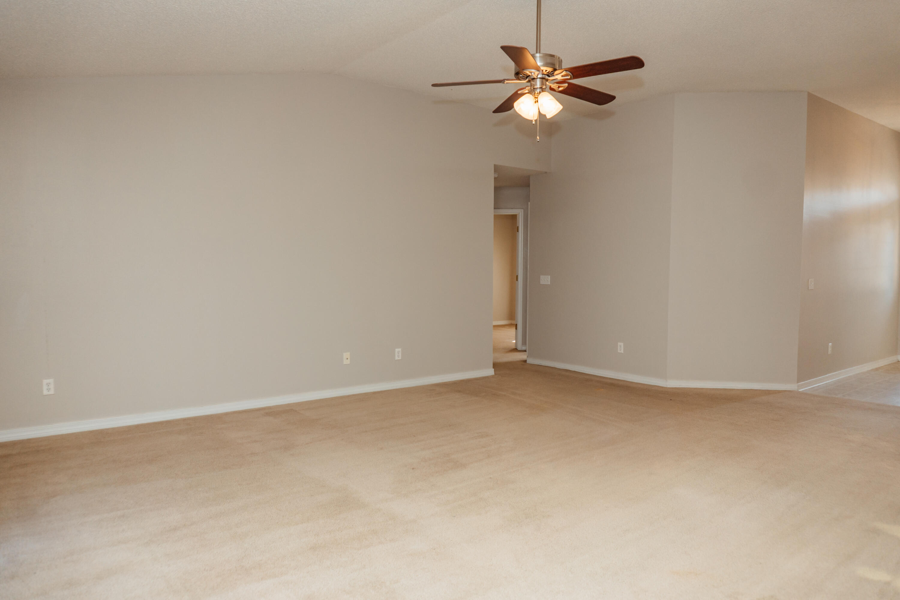 COUNTRYVIEW ESTATES 10TH ADDN - Residential Lease