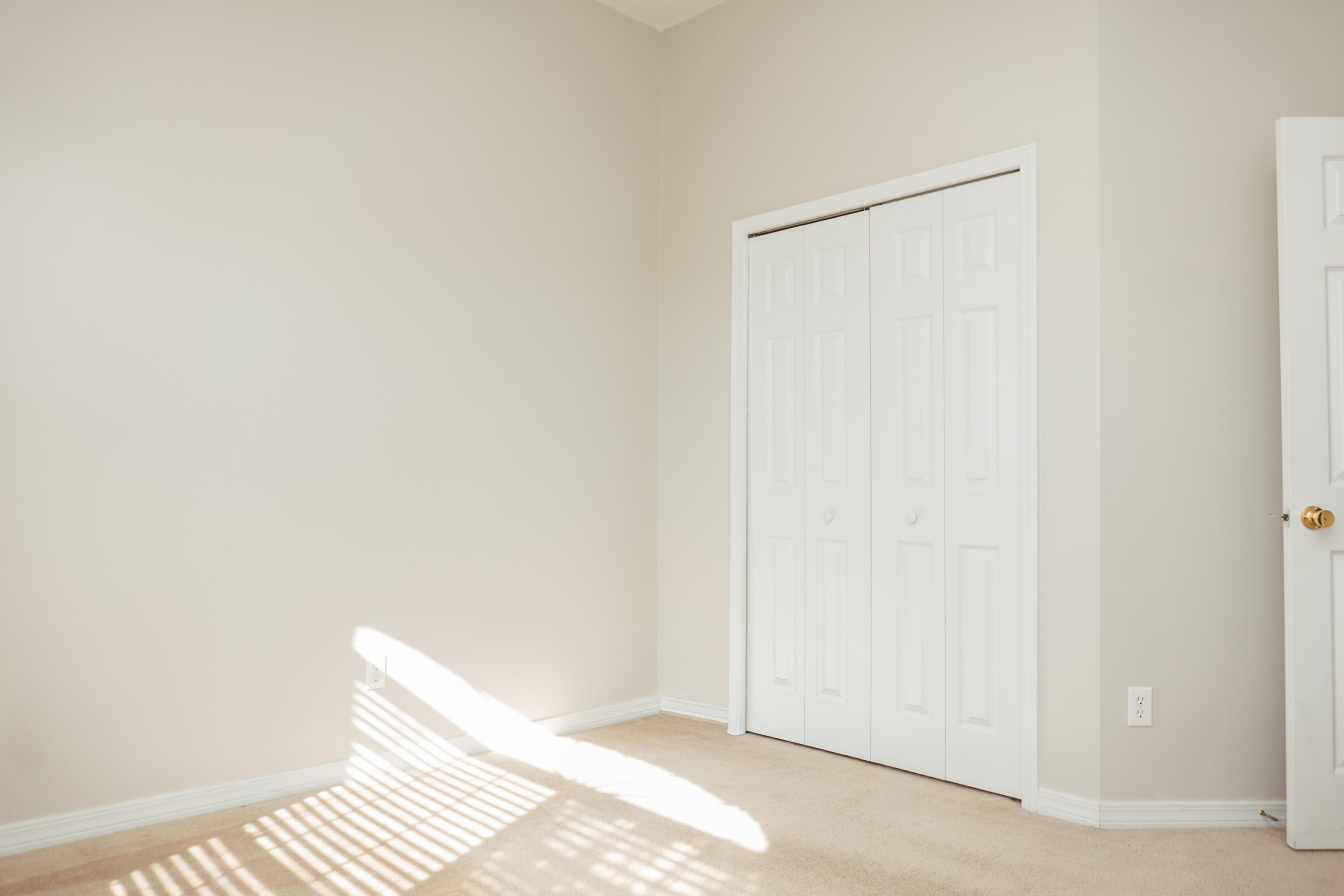 COUNTRYVIEW ESTATES 10TH ADDN - Residential Lease