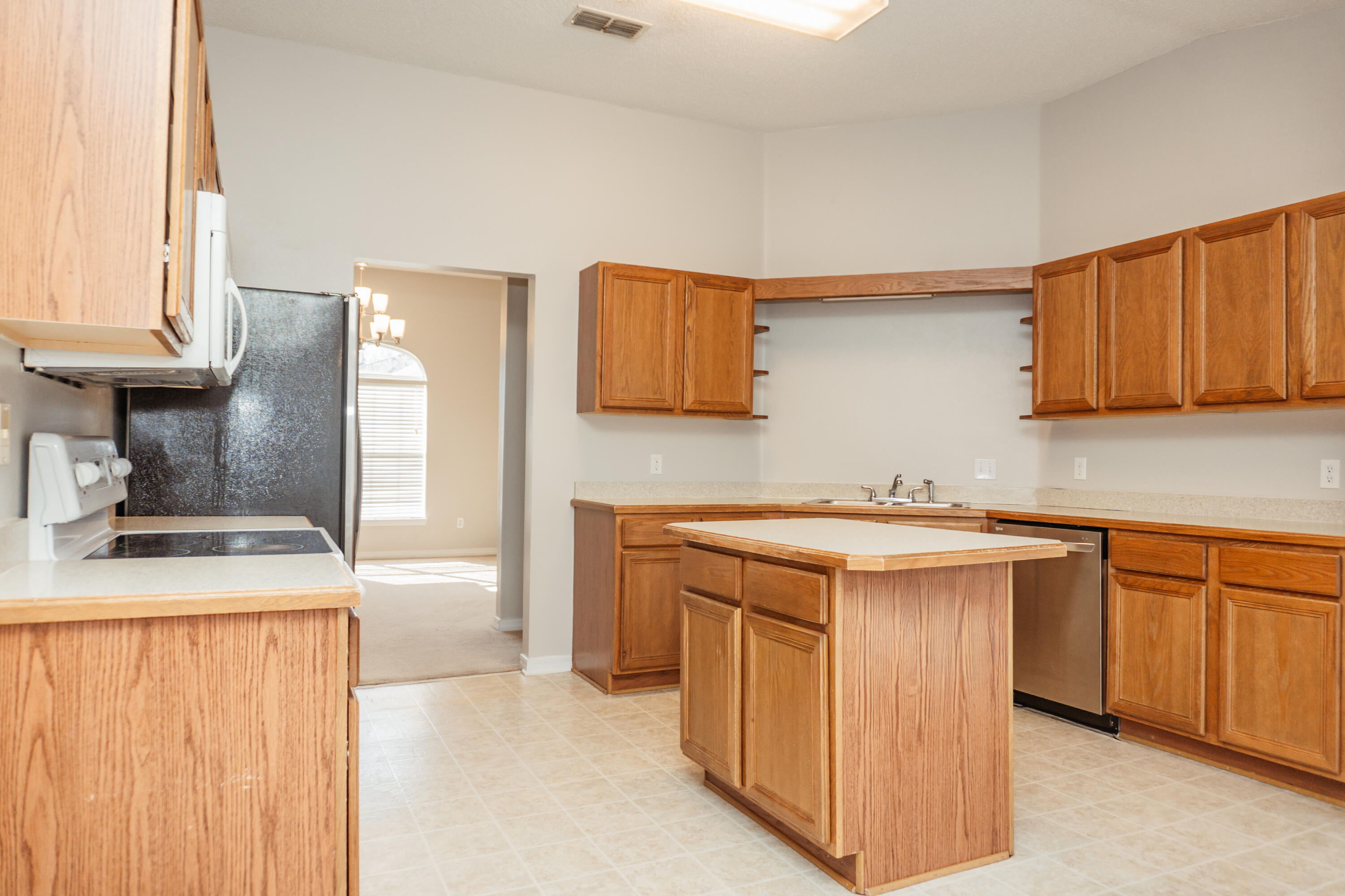 COUNTRYVIEW ESTATES 10TH ADDN - Residential Lease