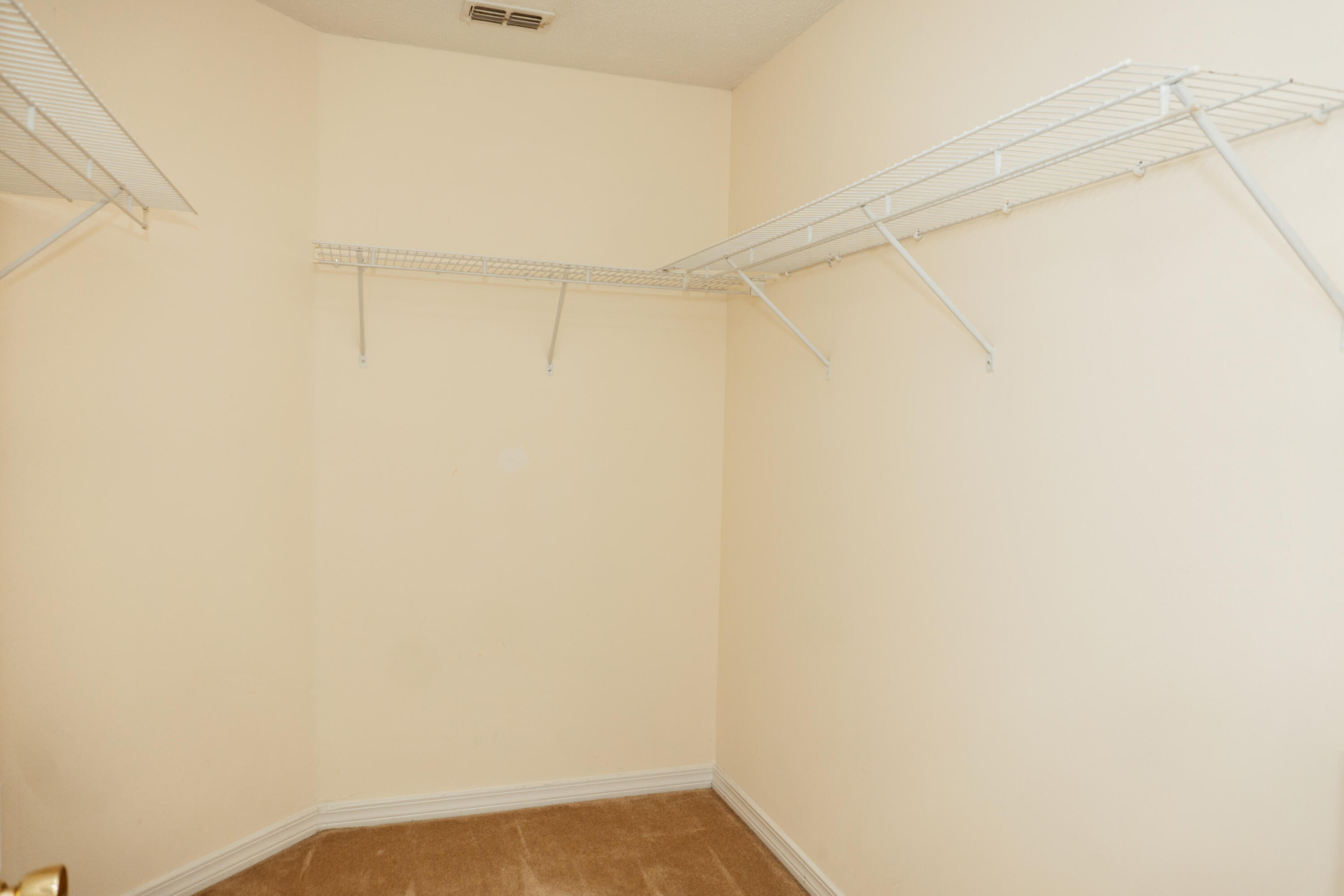 COUNTRYVIEW ESTATES 10TH ADDN - Residential Lease