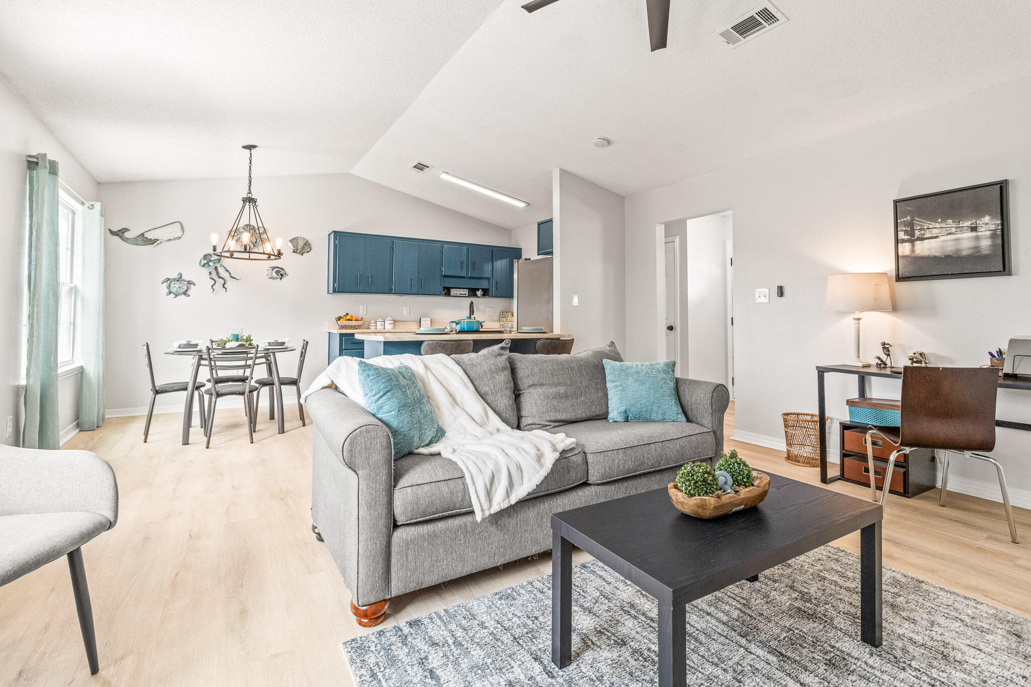WINDSOR VILLAGE - Residential