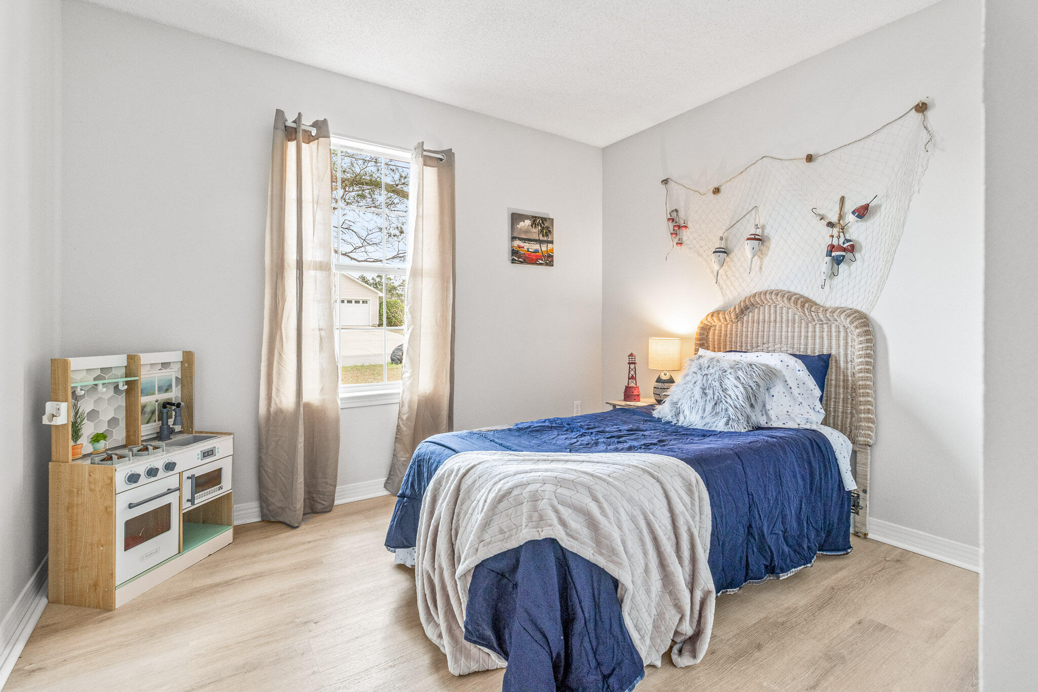 WINDSOR VILLAGE - Residential