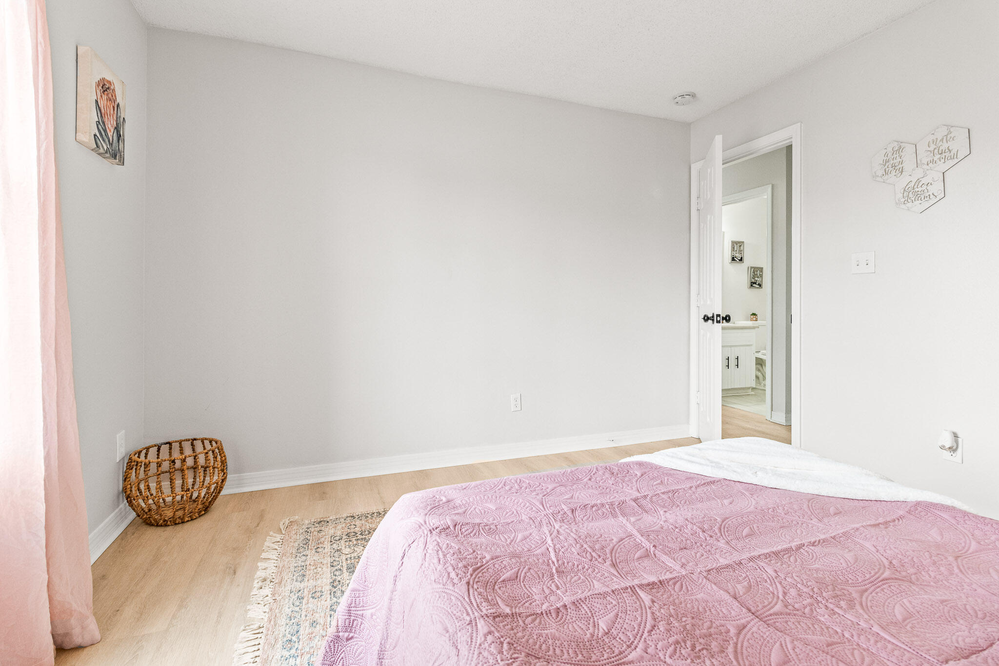 WINDSOR VILLAGE - Residential