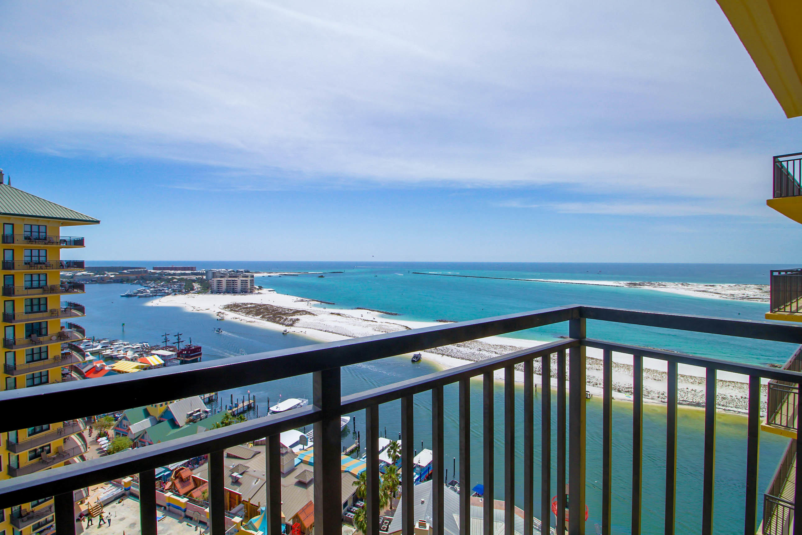 EMERALD GRANDE - Residential