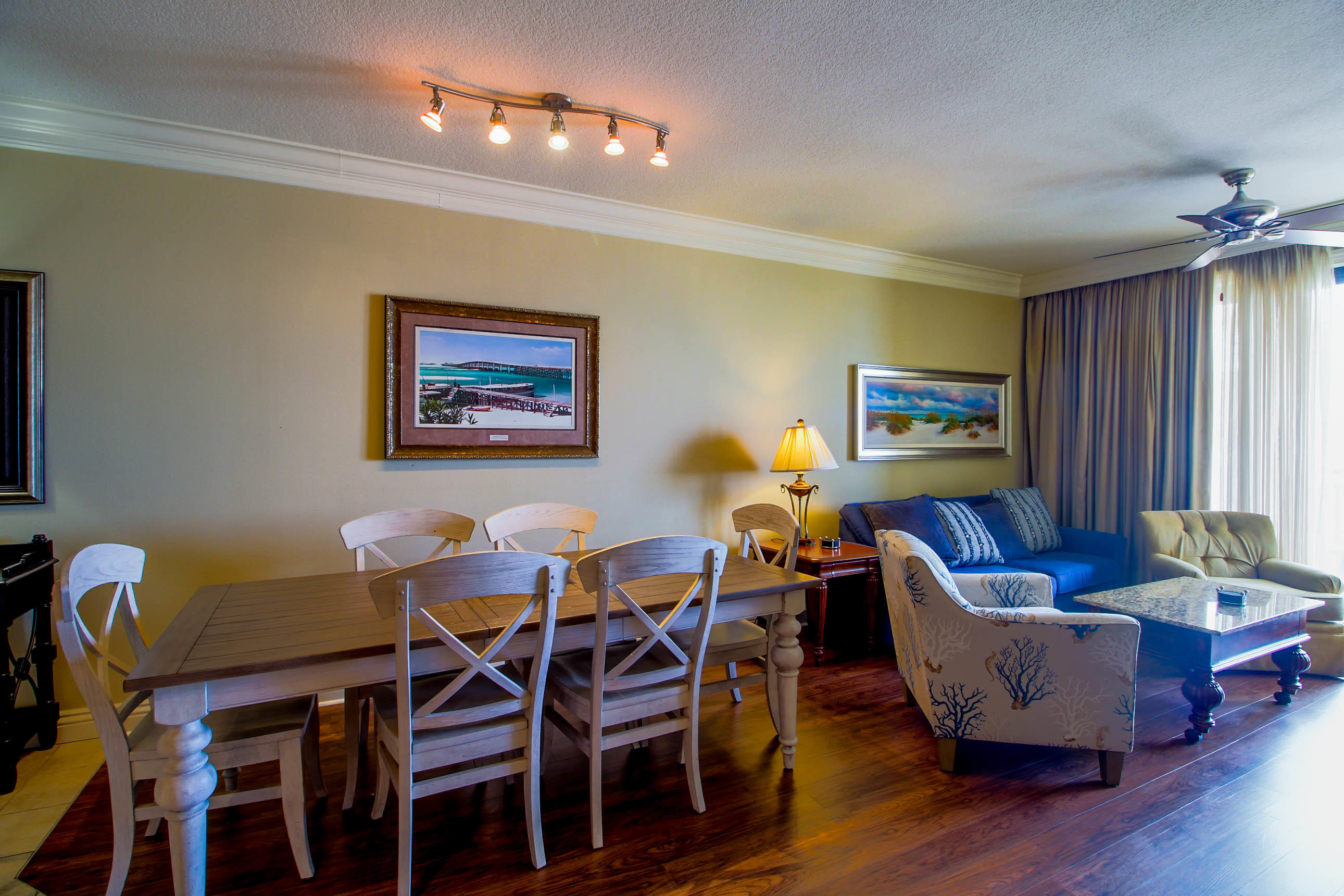 EMERALD GRANDE - Residential