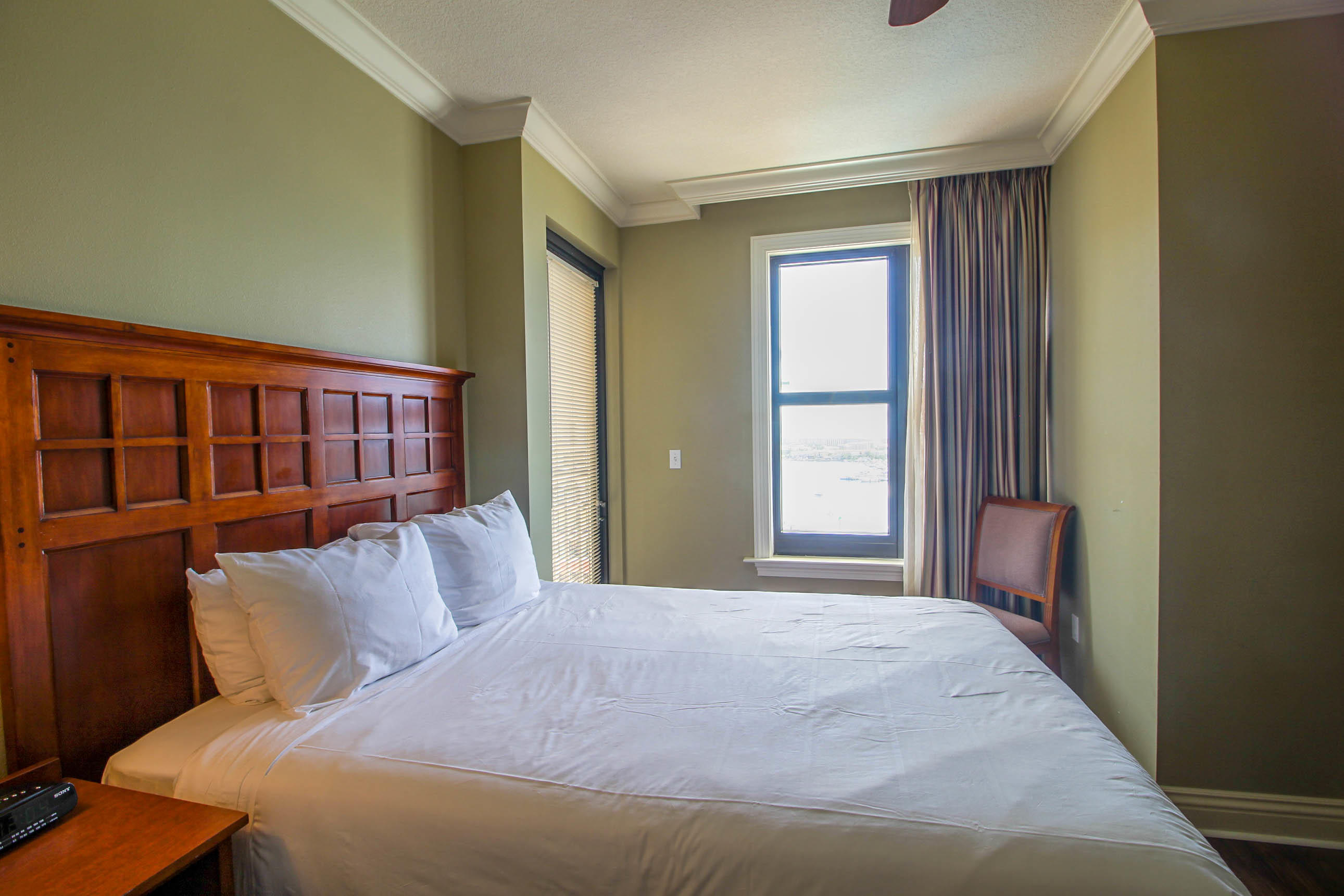 EMERALD GRANDE - Residential