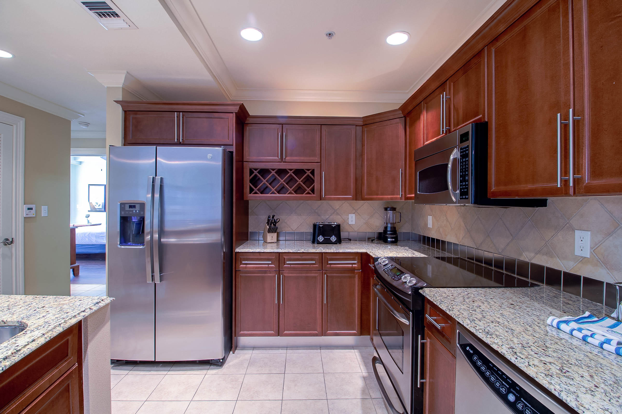 EMERALD GRANDE - Residential