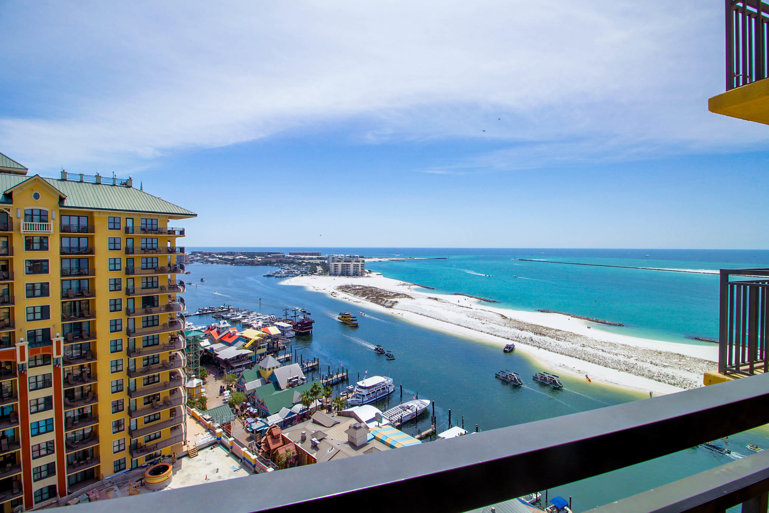 EMERALD GRANDE - Residential