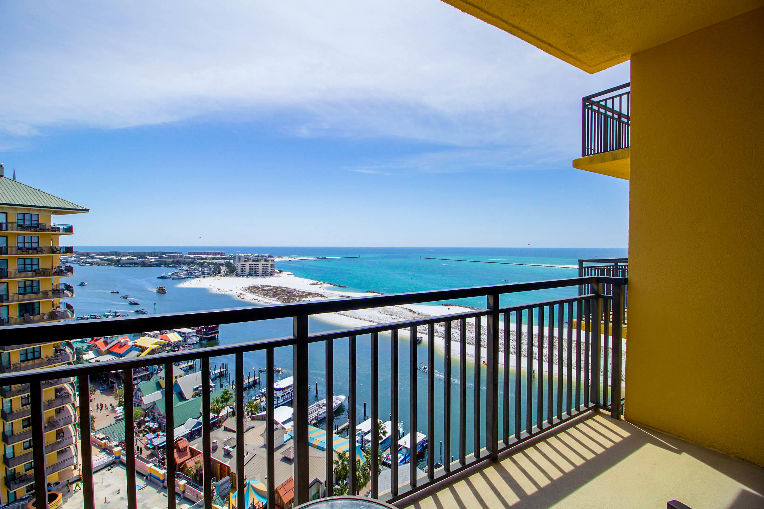 EMERALD GRANDE - Residential