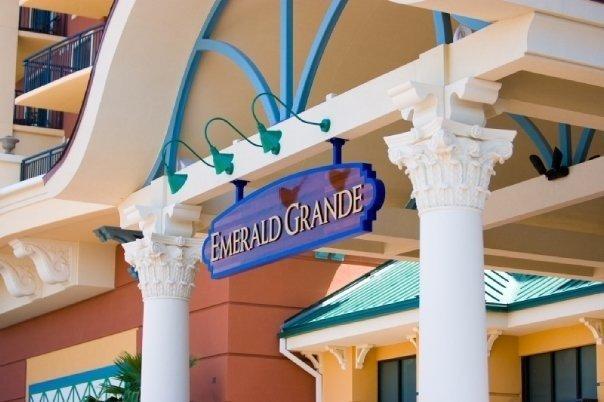 EMERALD GRANDE - Residential