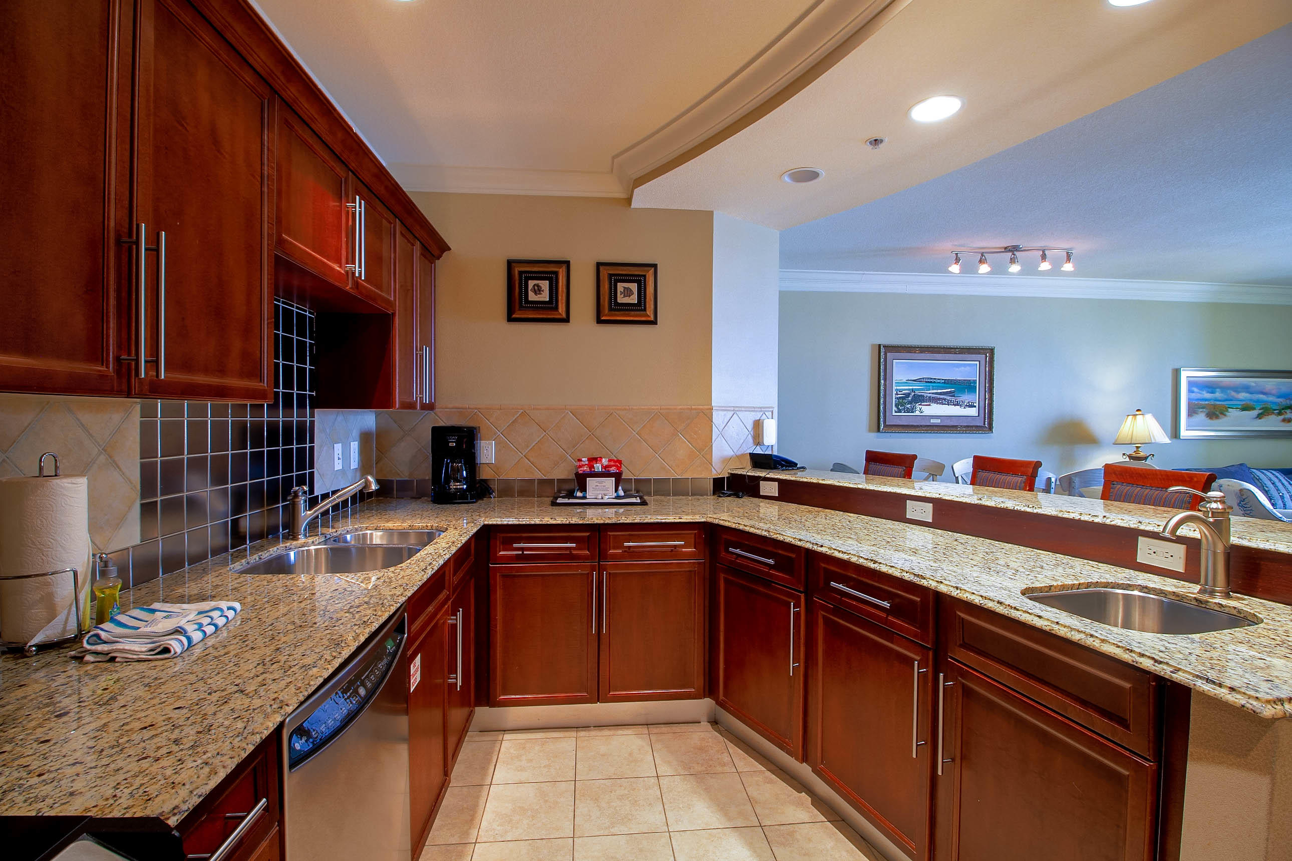 EMERALD GRANDE - Residential