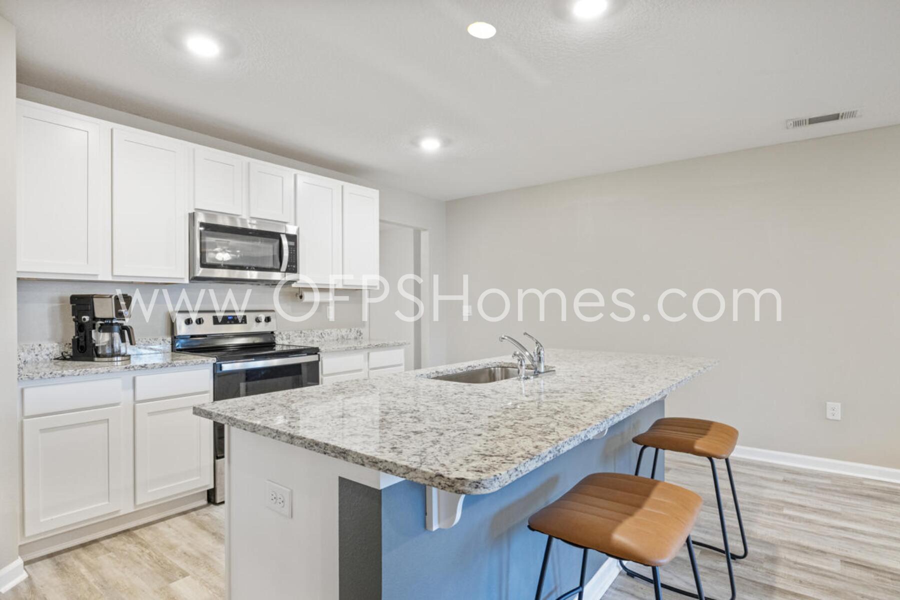 HOMEWOOD EST - Residential Lease