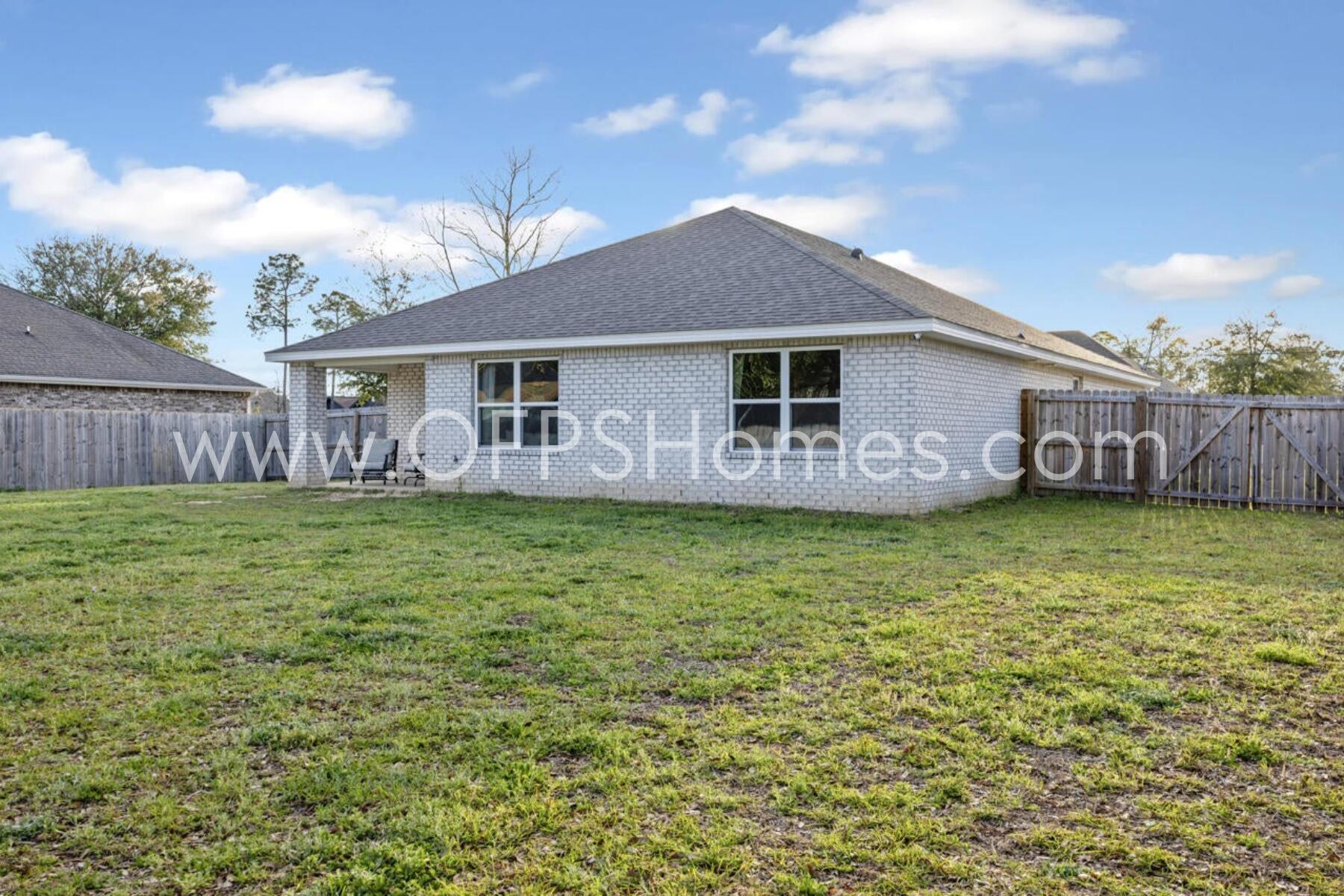 HOMEWOOD EST - Residential Lease