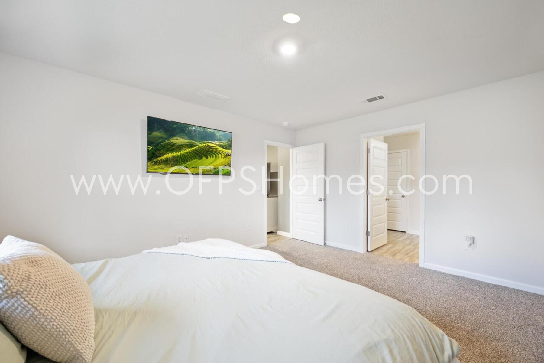 HOMEWOOD EST - Residential Lease