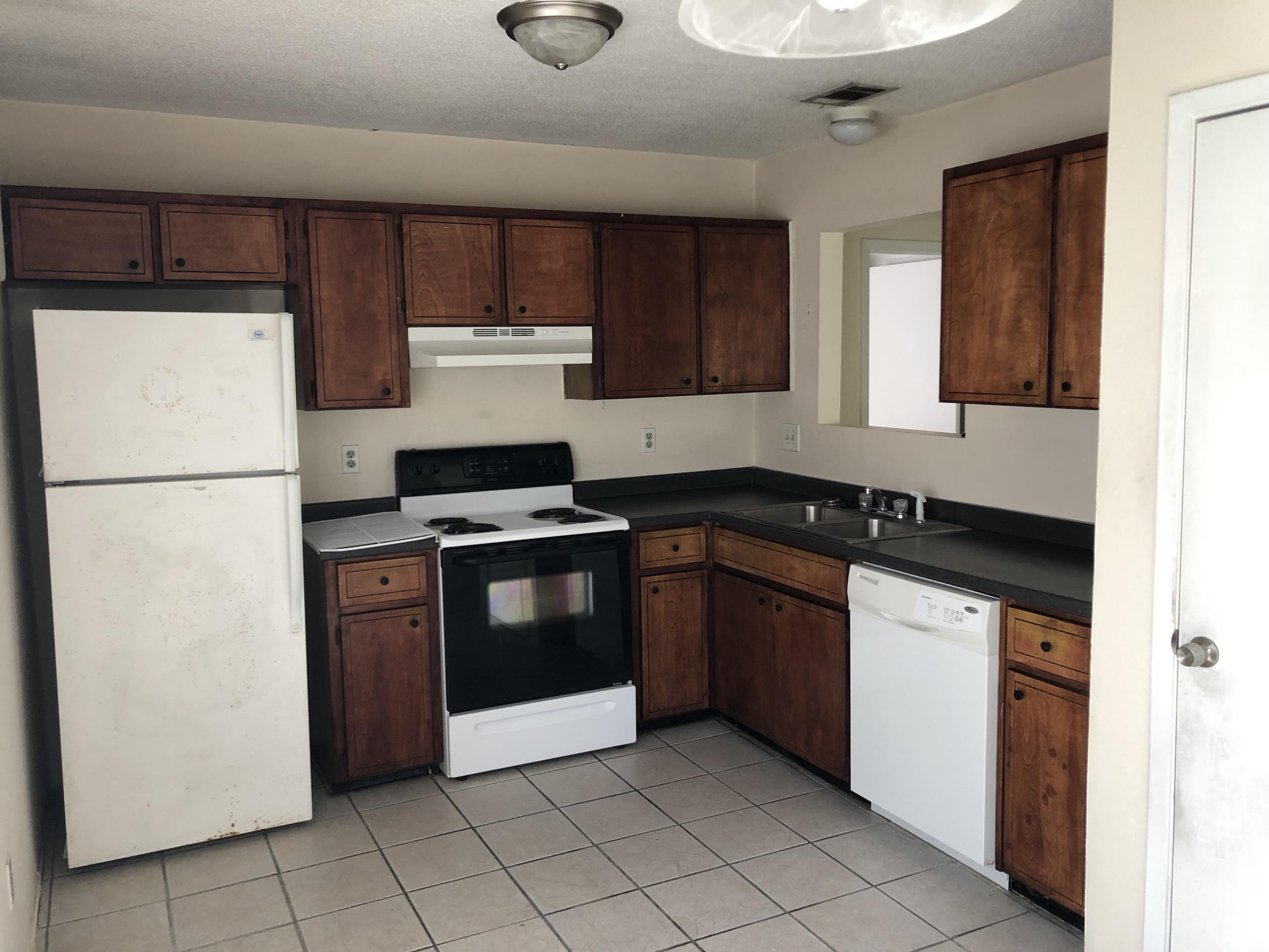 YORKTOWN AT WILLOW BEND - Residential