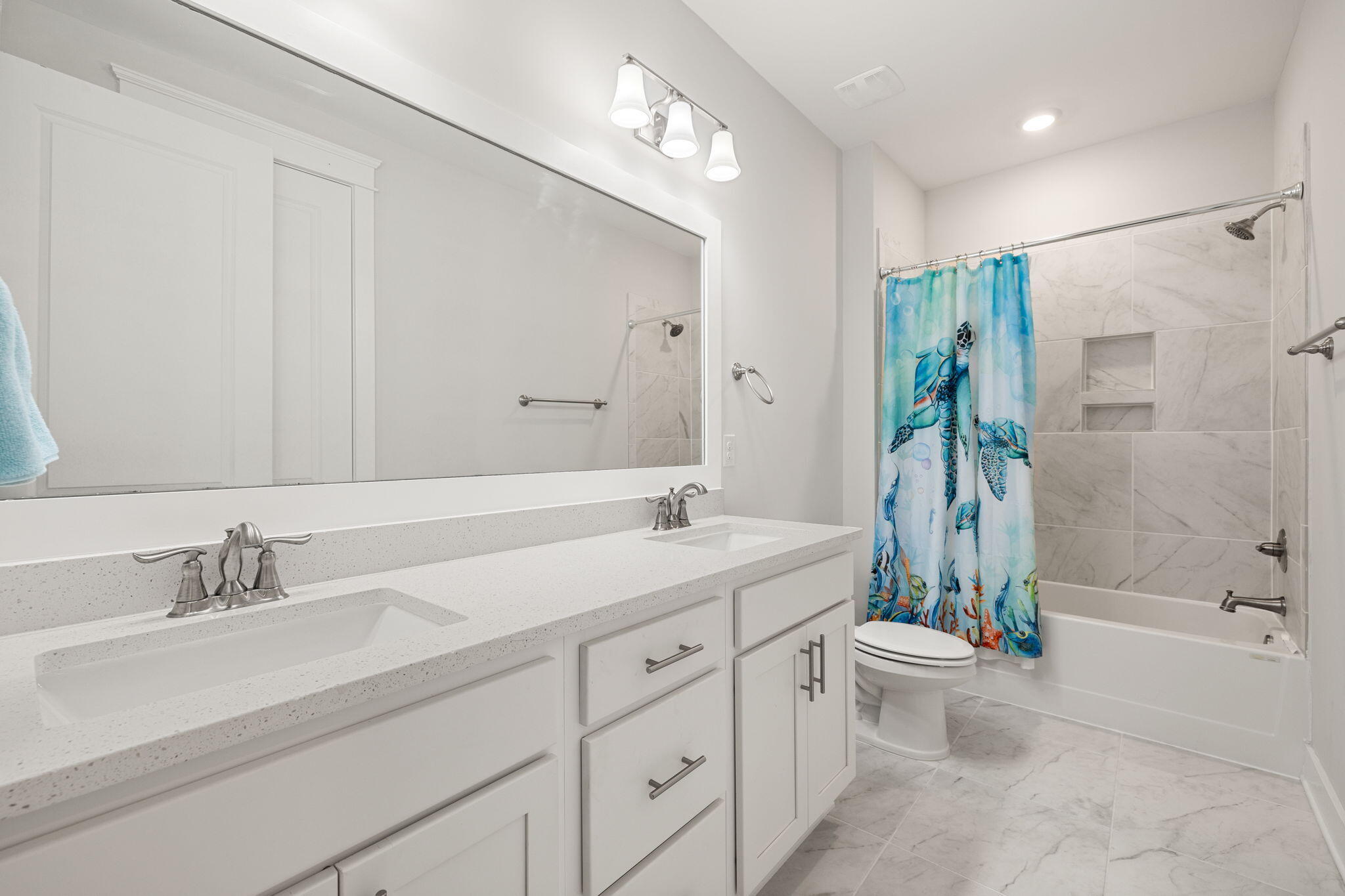 Daxton on the Bay - Residential