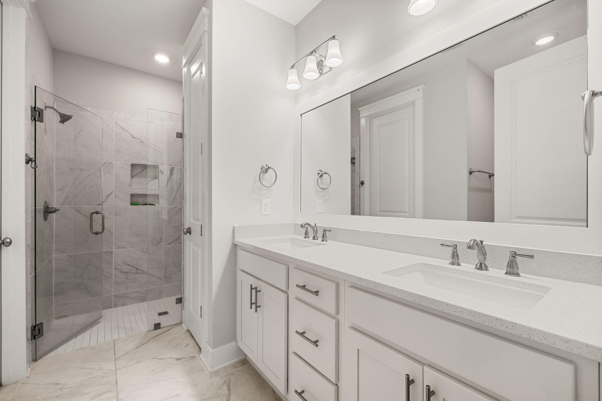 Daxton on the Bay - Residential