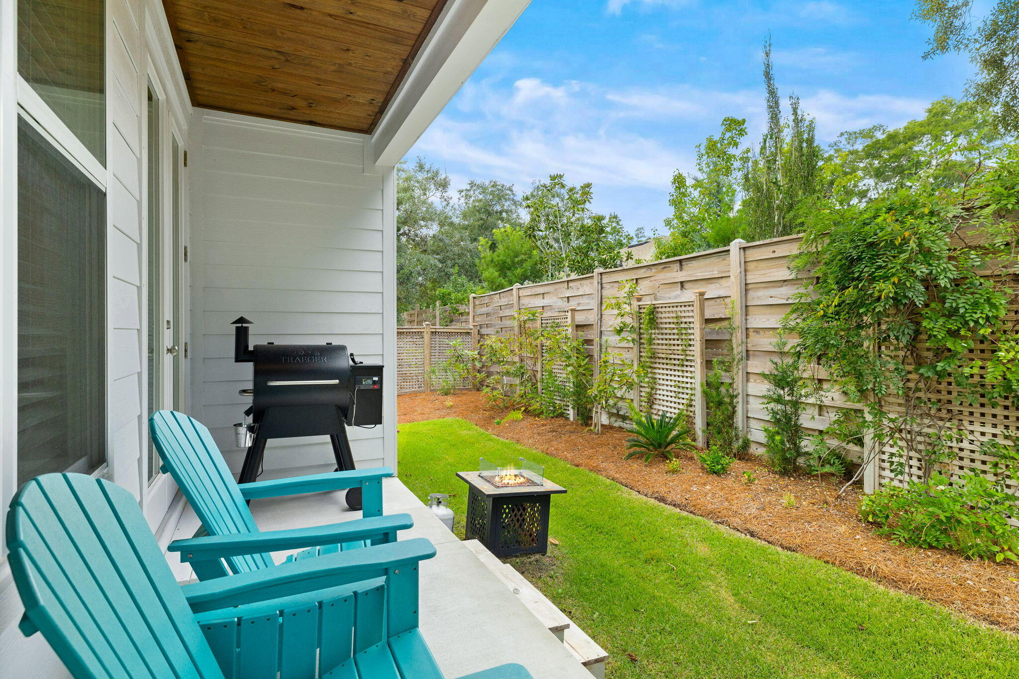 Daxton on the Bay - Residential