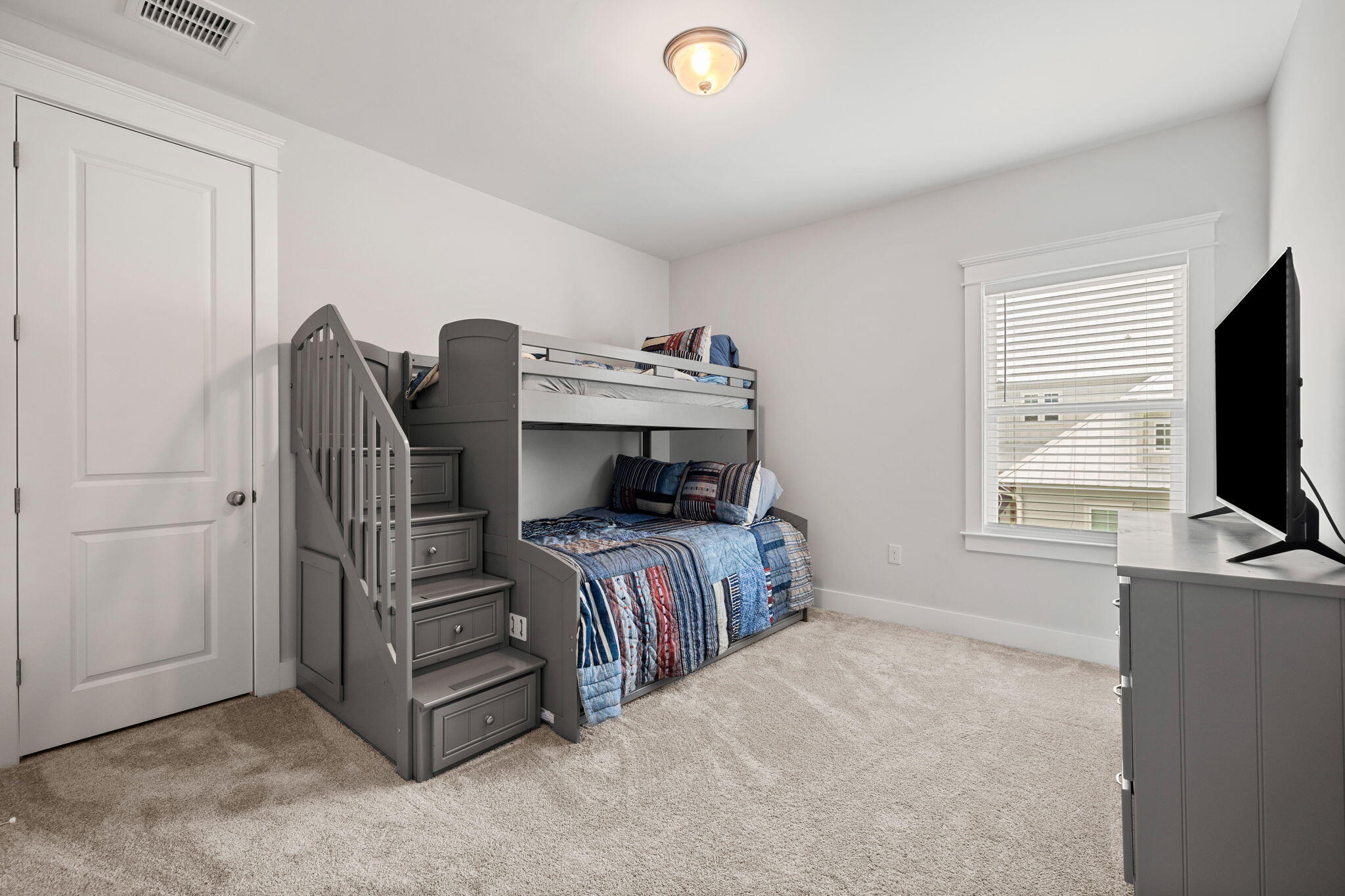 Daxton on the Bay - Residential