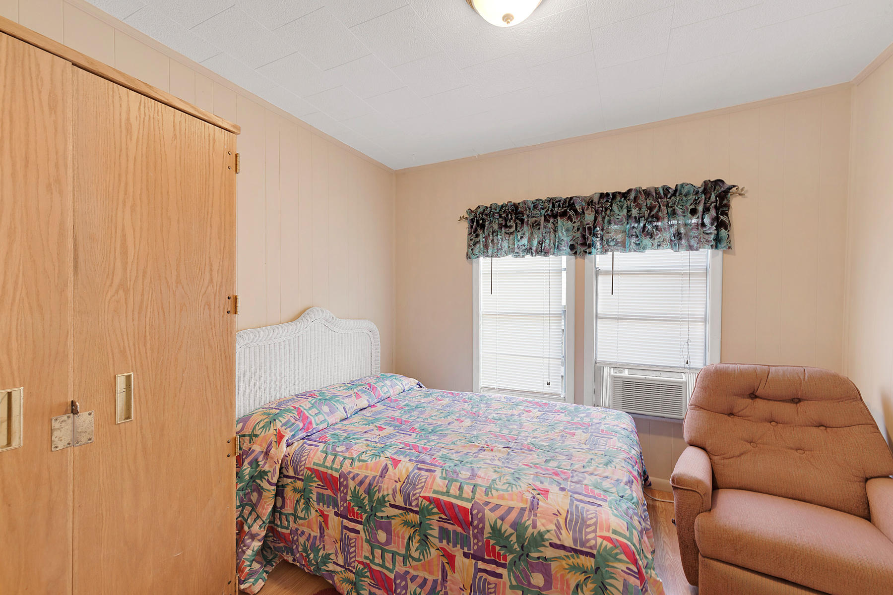 LAGUNA BEACH - Residential