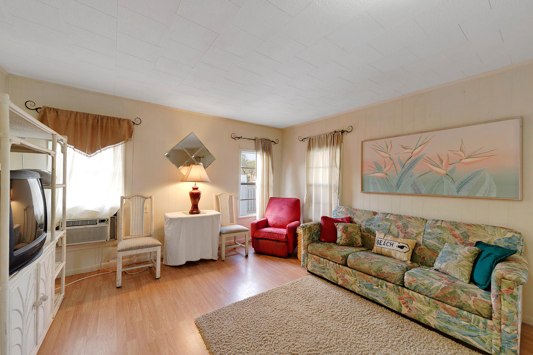 LAGUNA BEACH - Residential