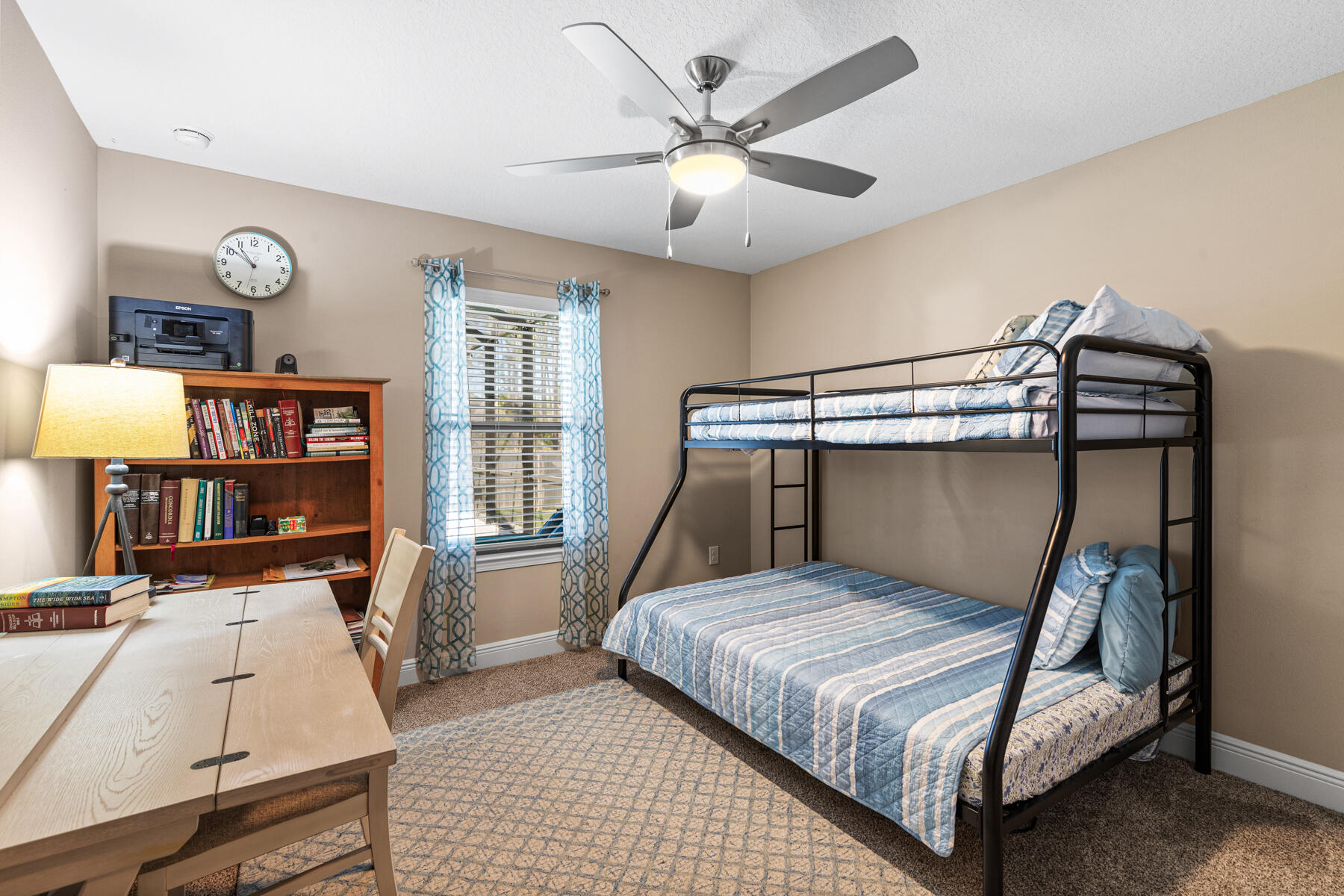 HOLLEY BY THE SEA - Residential