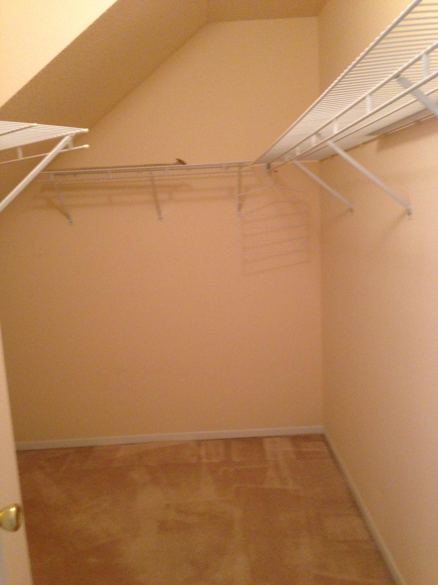 COLLEGE OAKS - Residential Lease