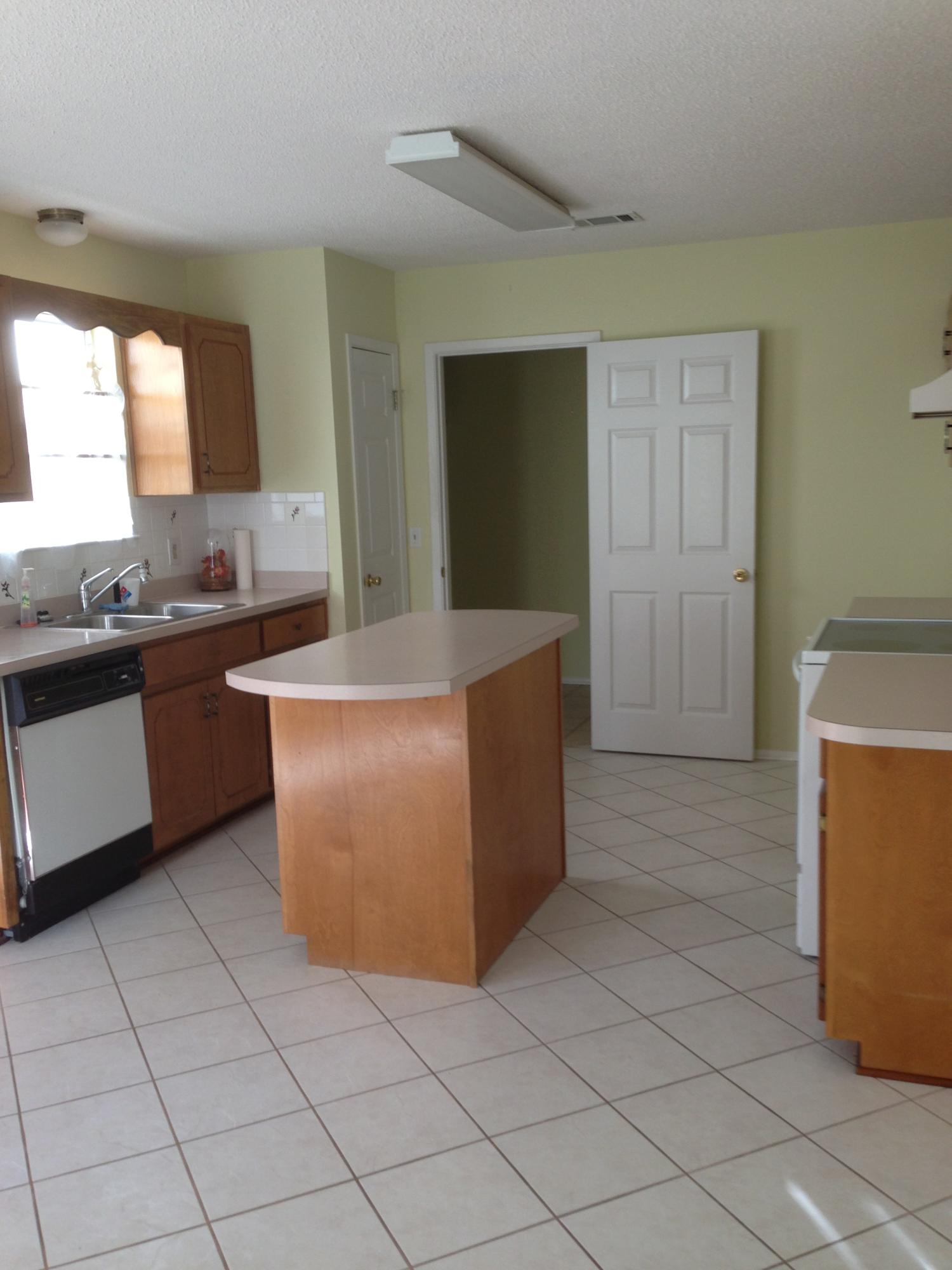 COLLEGE OAKS - Residential Lease