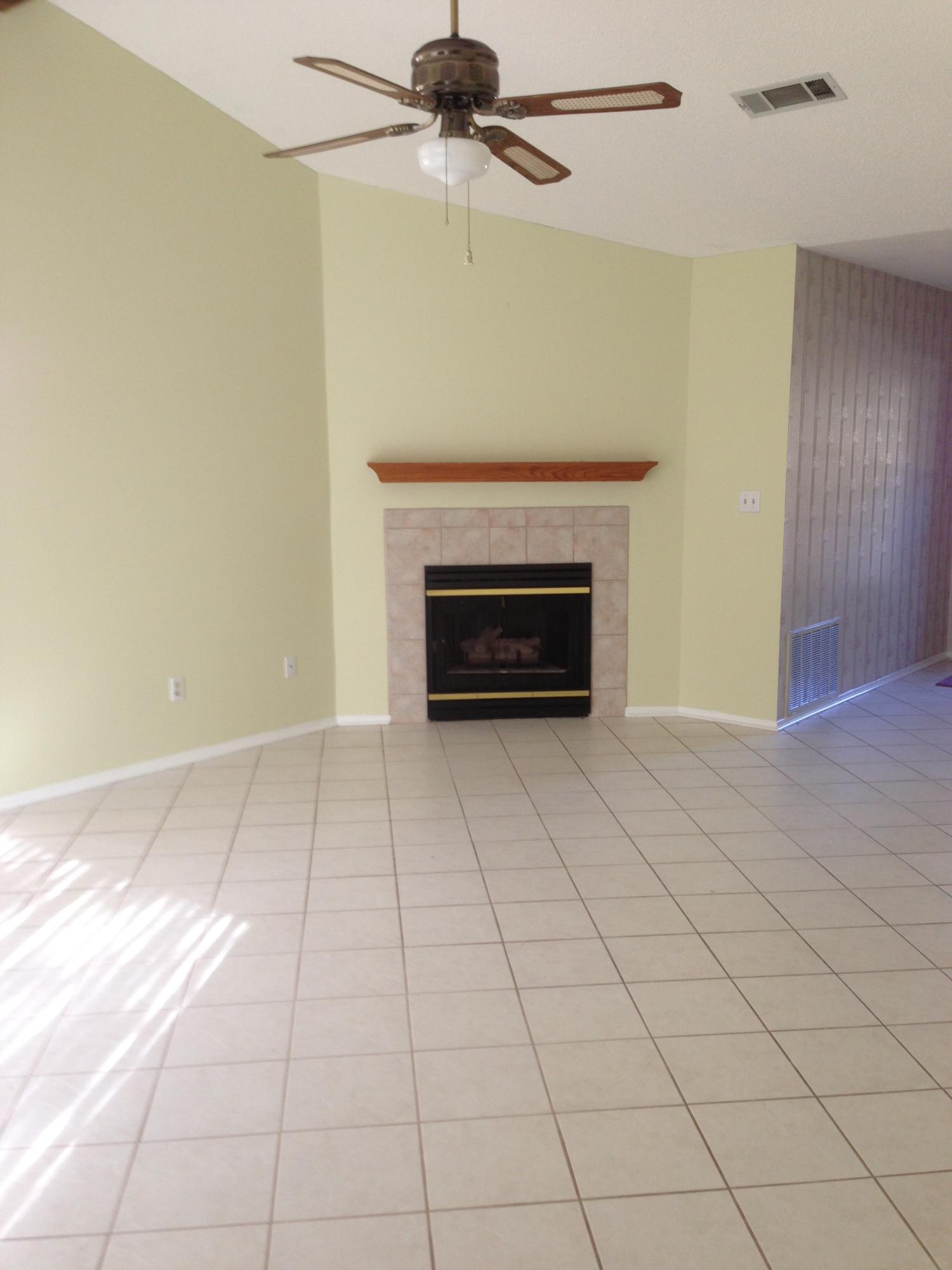 COLLEGE OAKS - Residential Lease