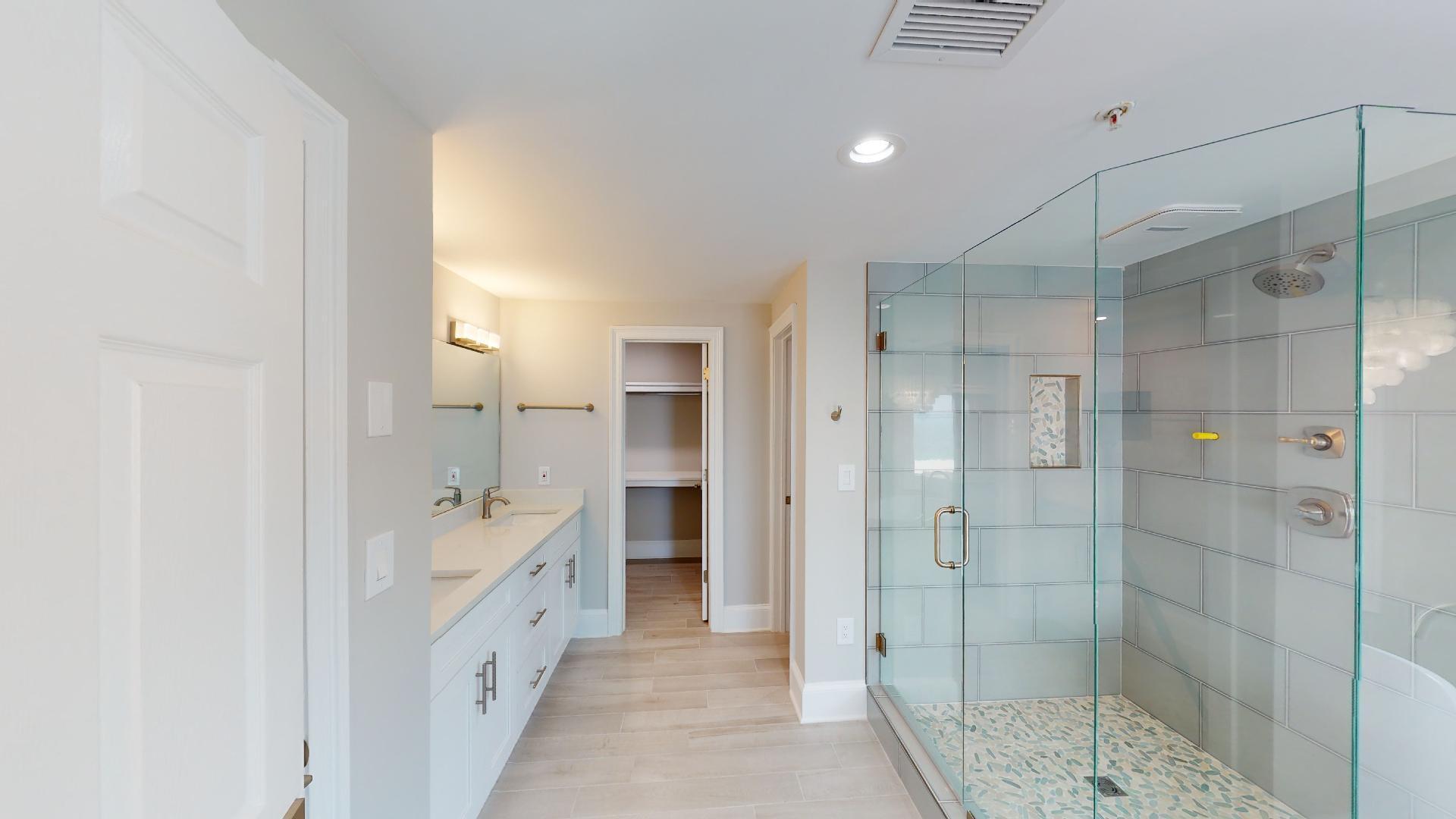 WATERVIEW TOWERS PH 2 - Residential