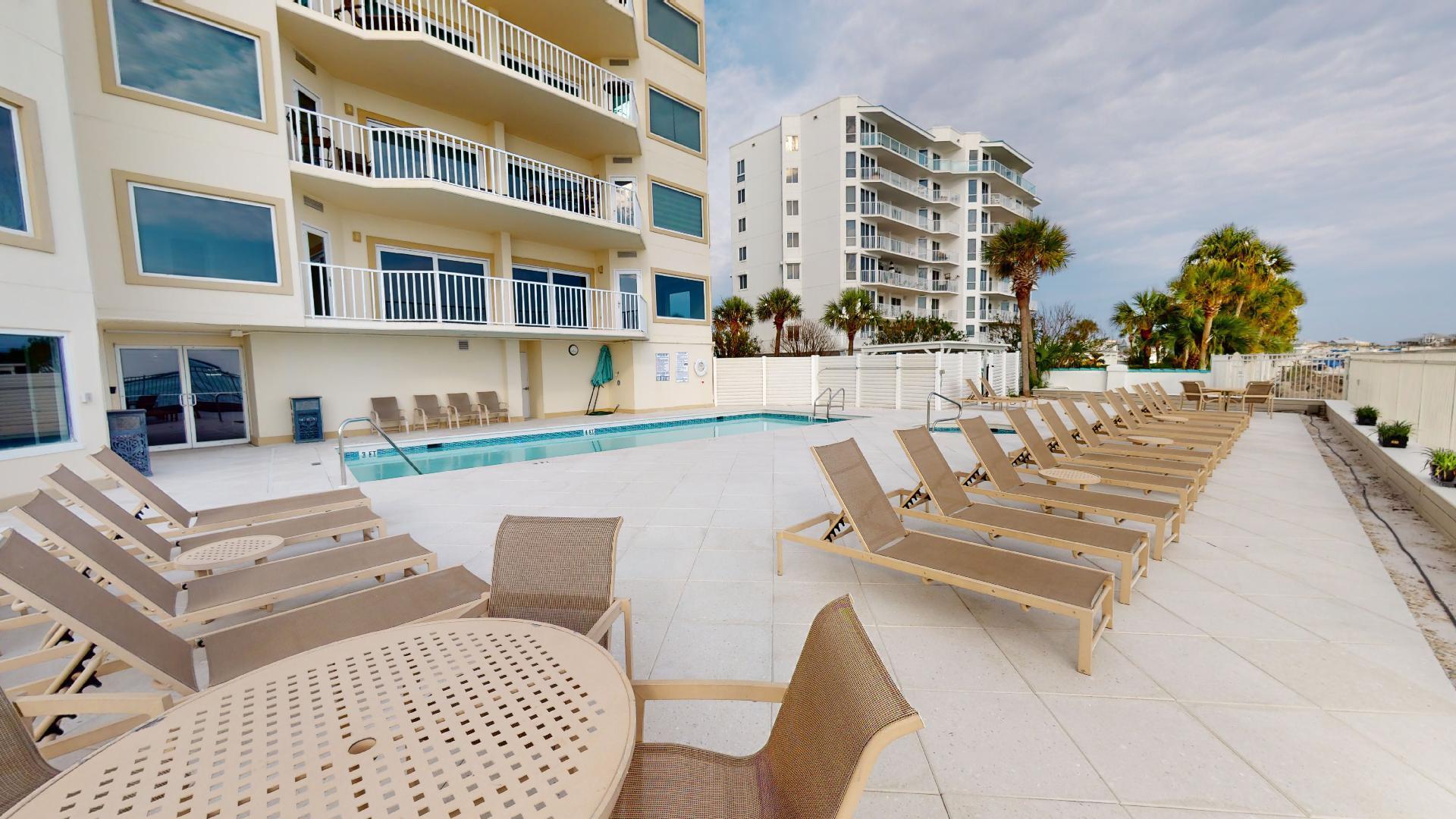 WATERVIEW TOWERS PH 2 - Residential
