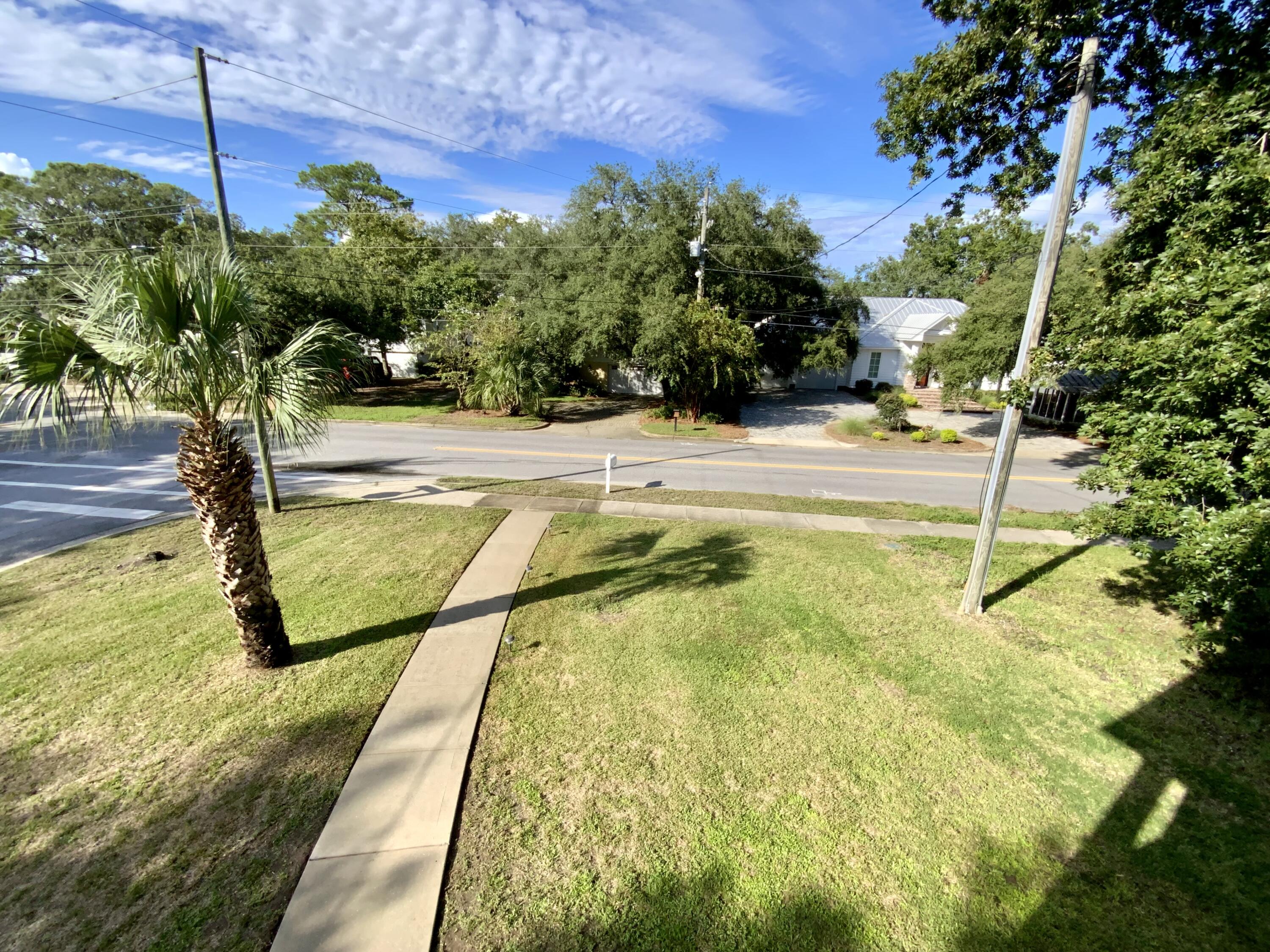 YACHT CLUB ESTATES - Residential
