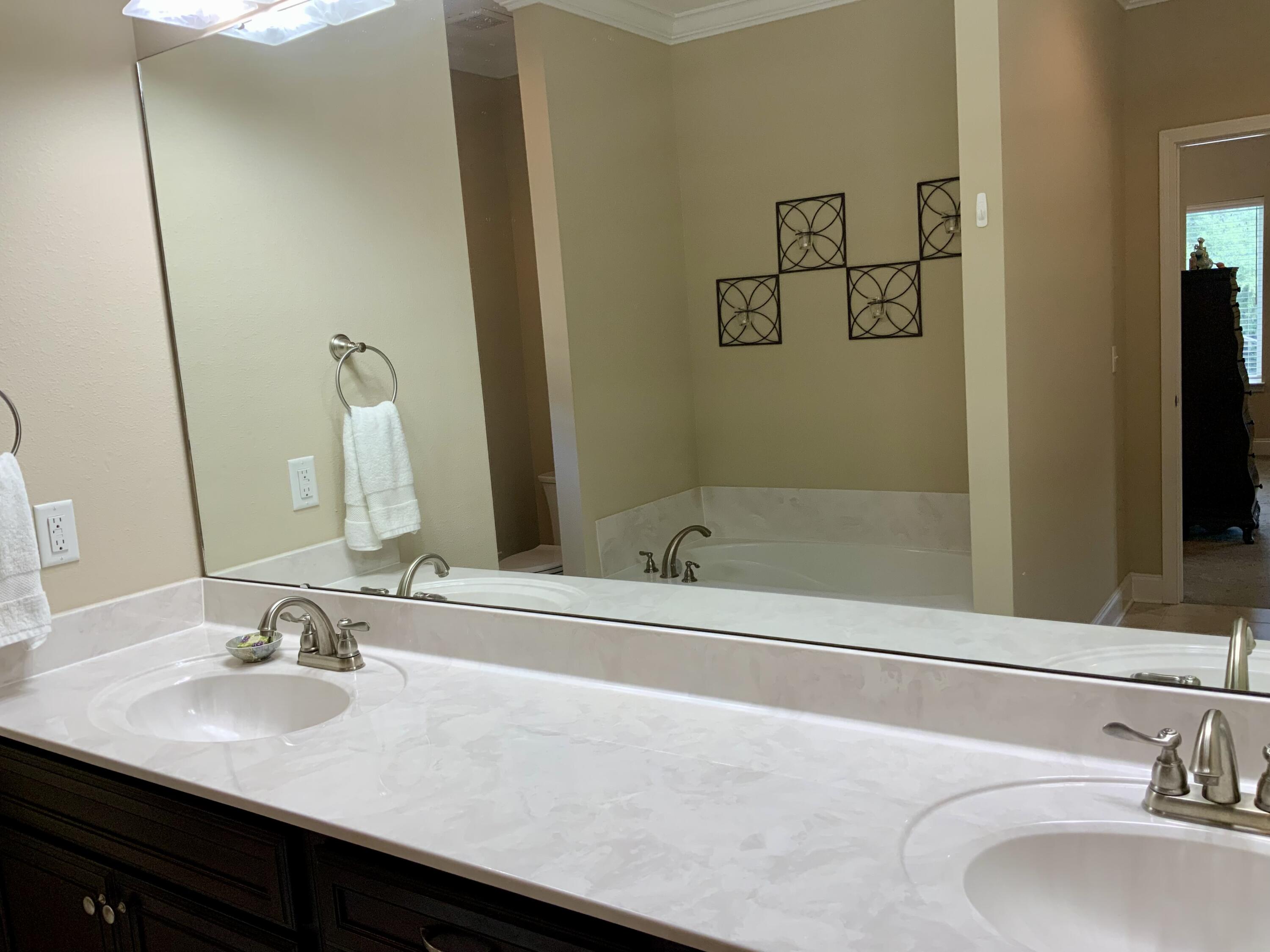 YACHT CLUB ESTATES - Residential