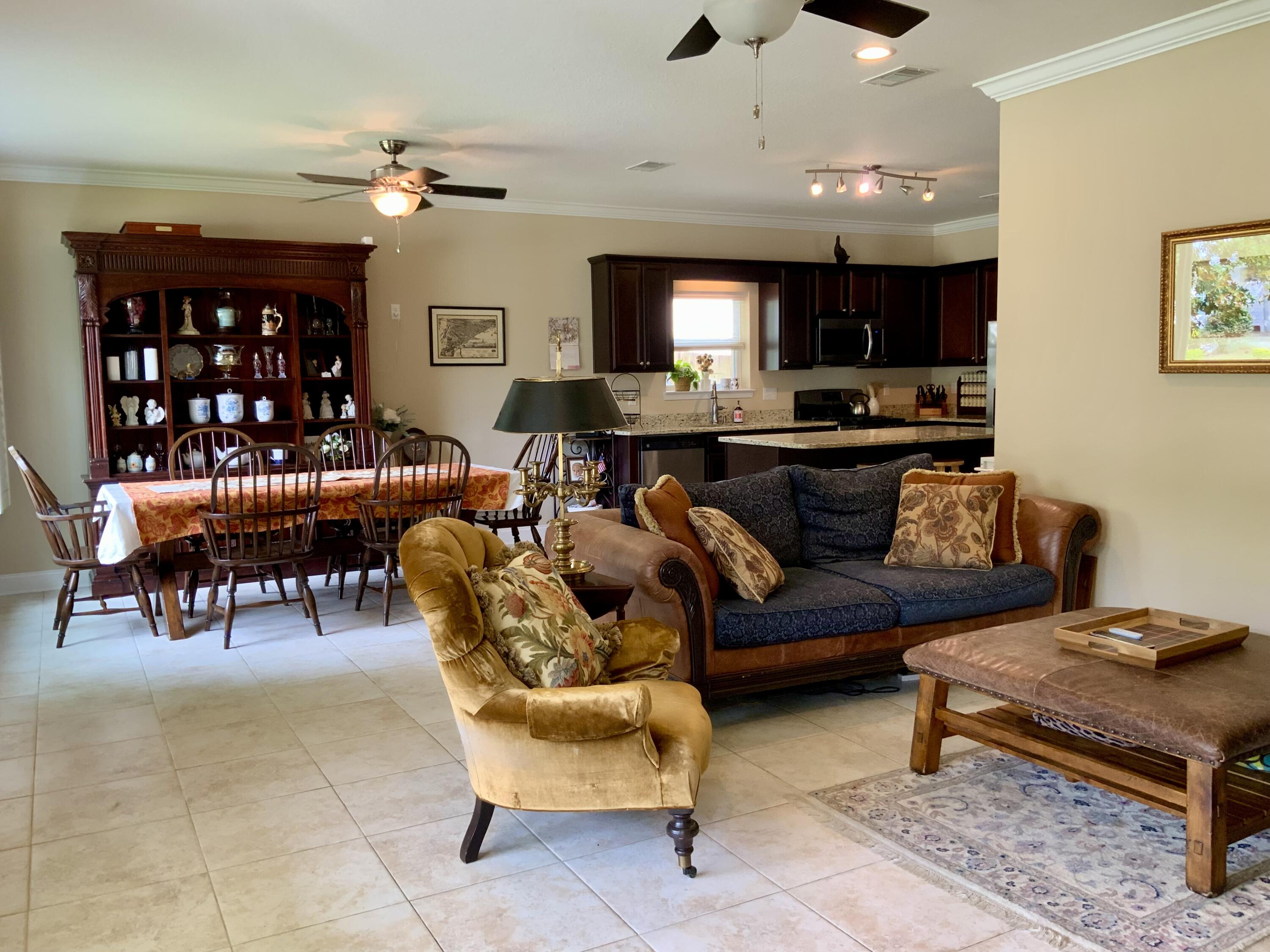 YACHT CLUB ESTATES - Residential
