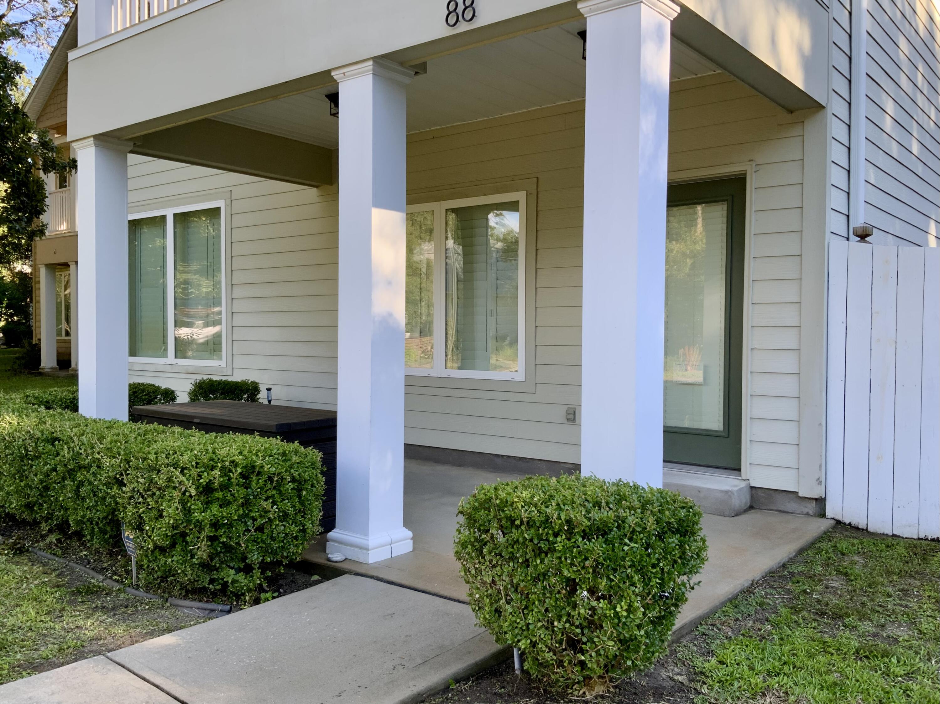 YACHT CLUB ESTATES - Residential