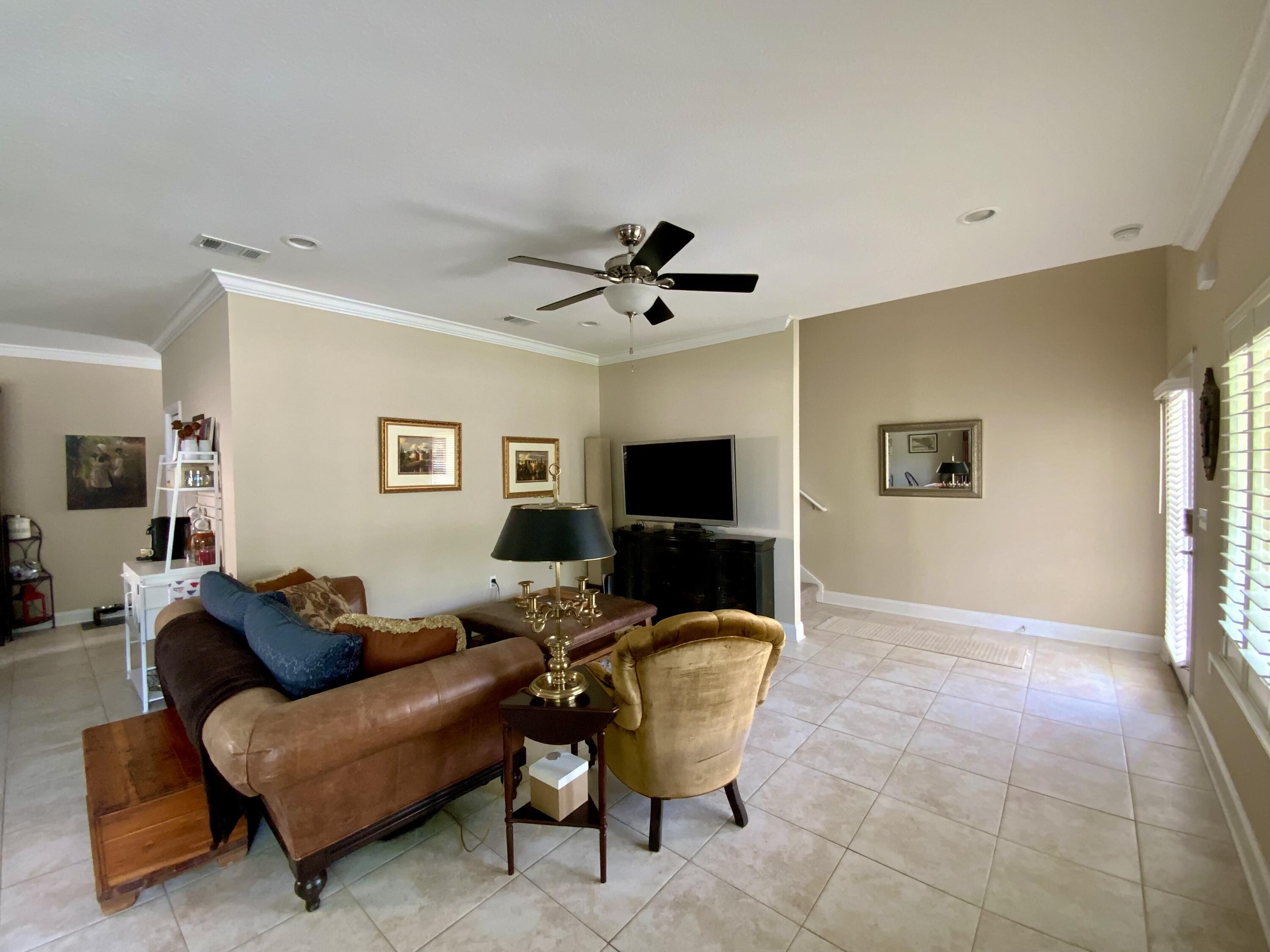 YACHT CLUB ESTATES - Residential