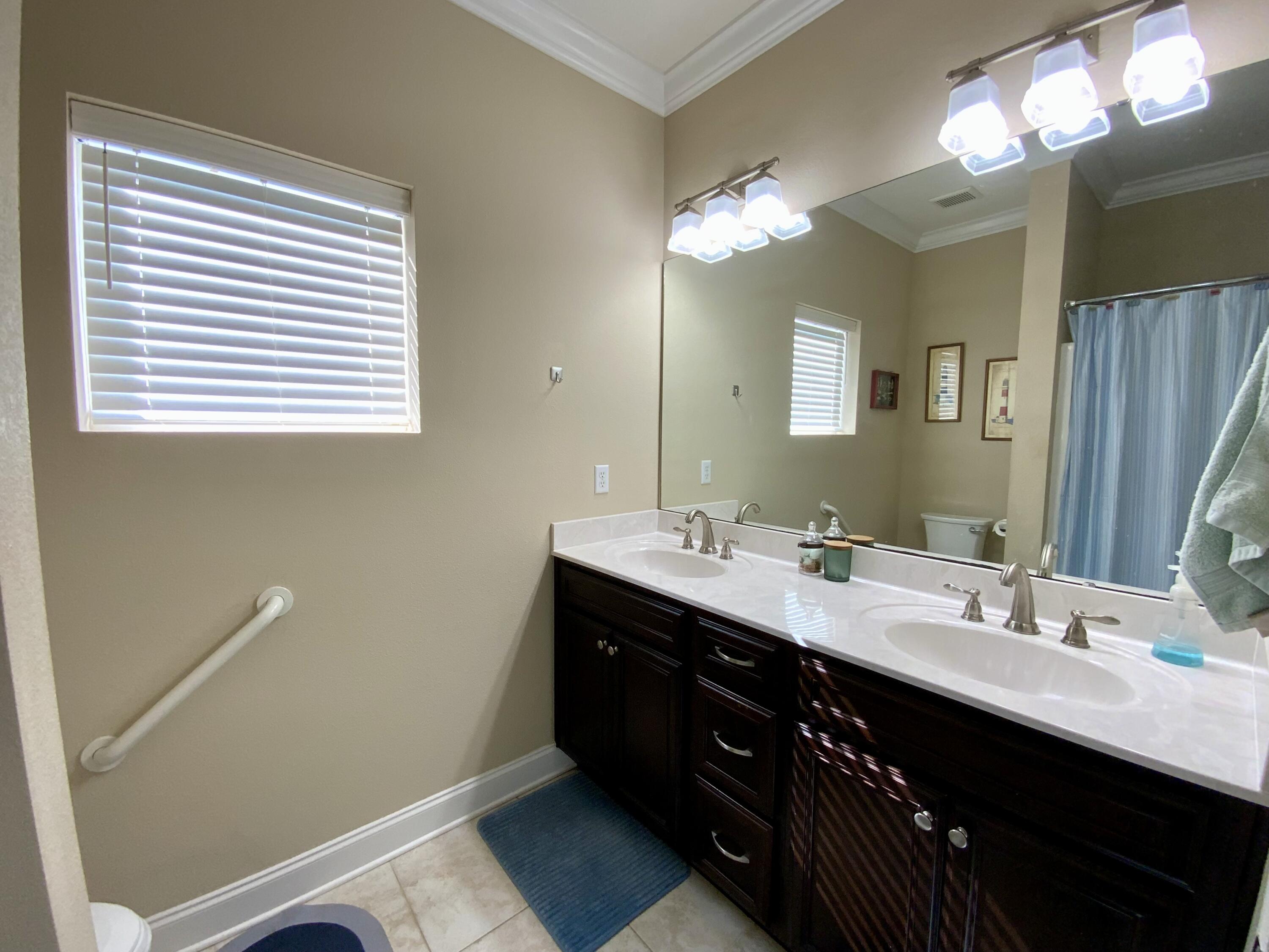 YACHT CLUB ESTATES - Residential