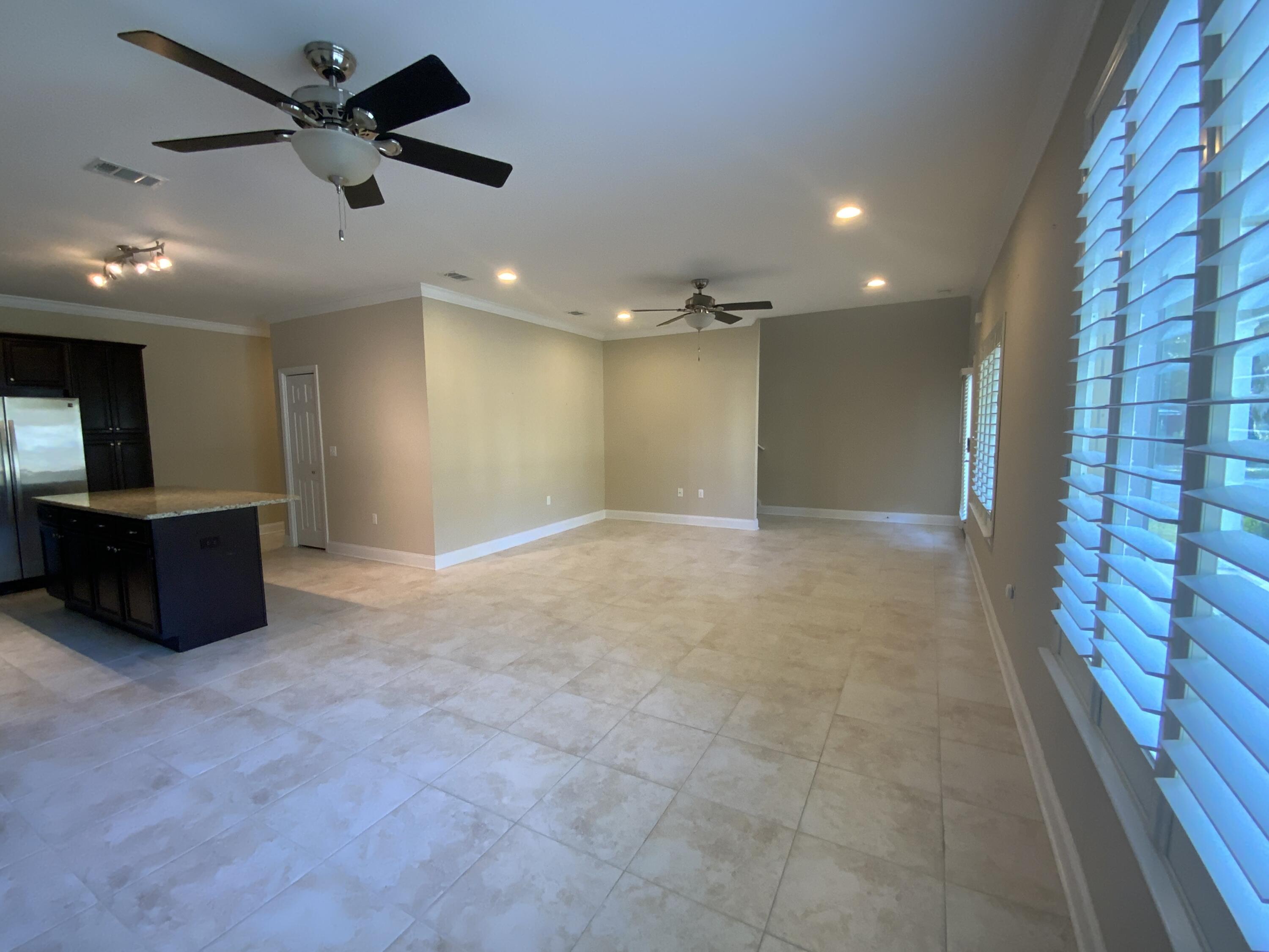 YACHT CLUB ESTATES - Residential