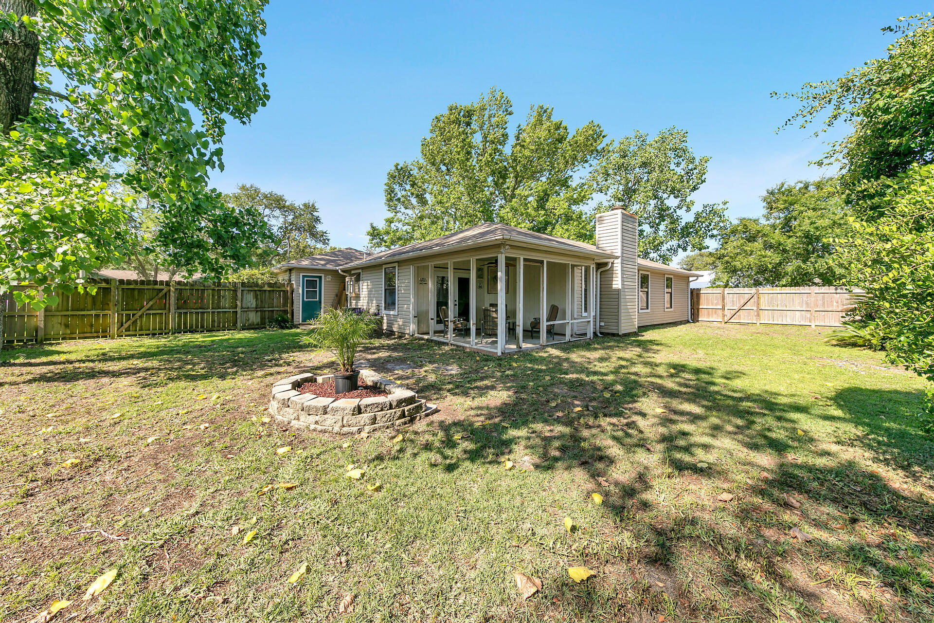 GULF MANOR 1ST ADDN - Residential