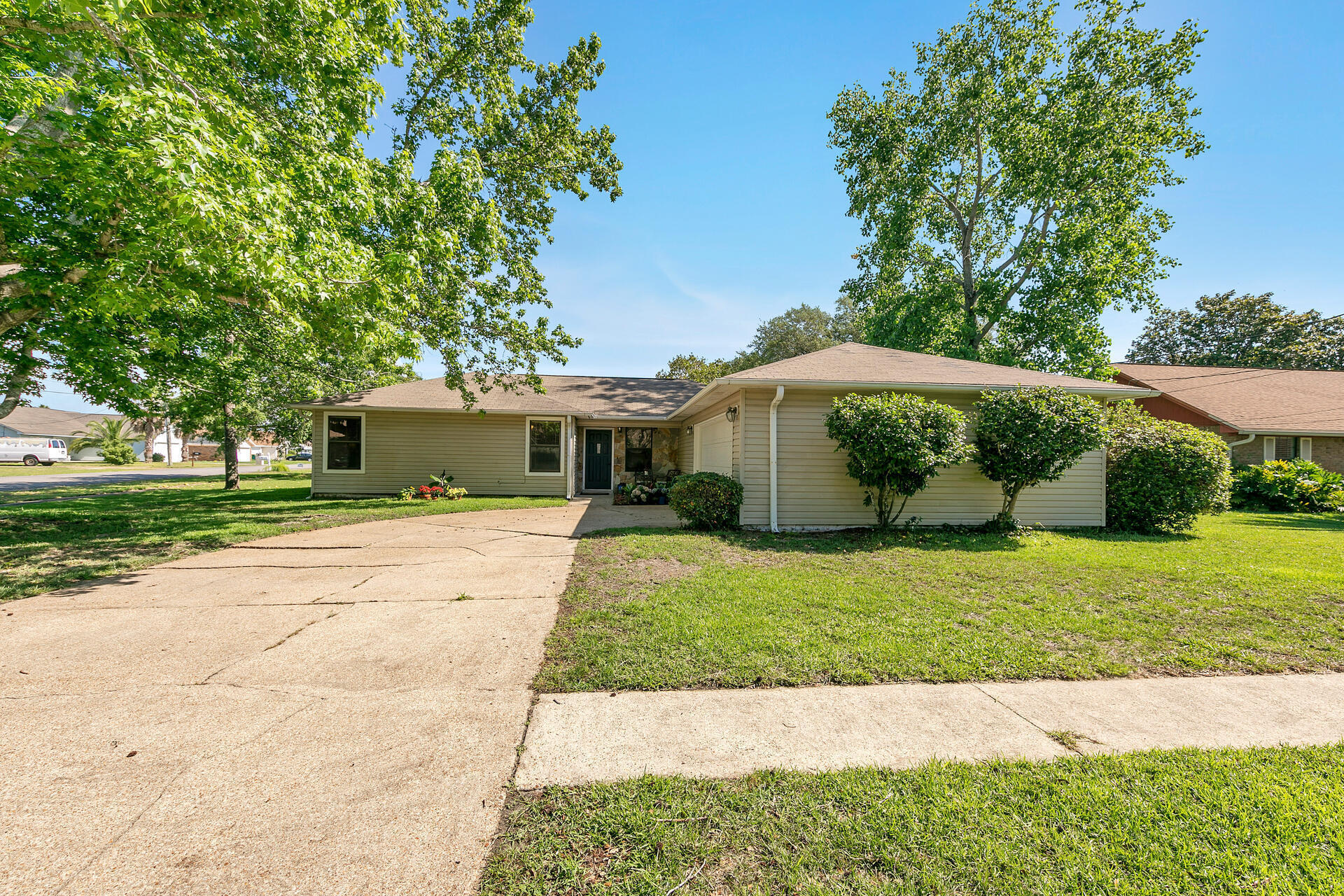 GULF MANOR 1ST ADDN - Residential