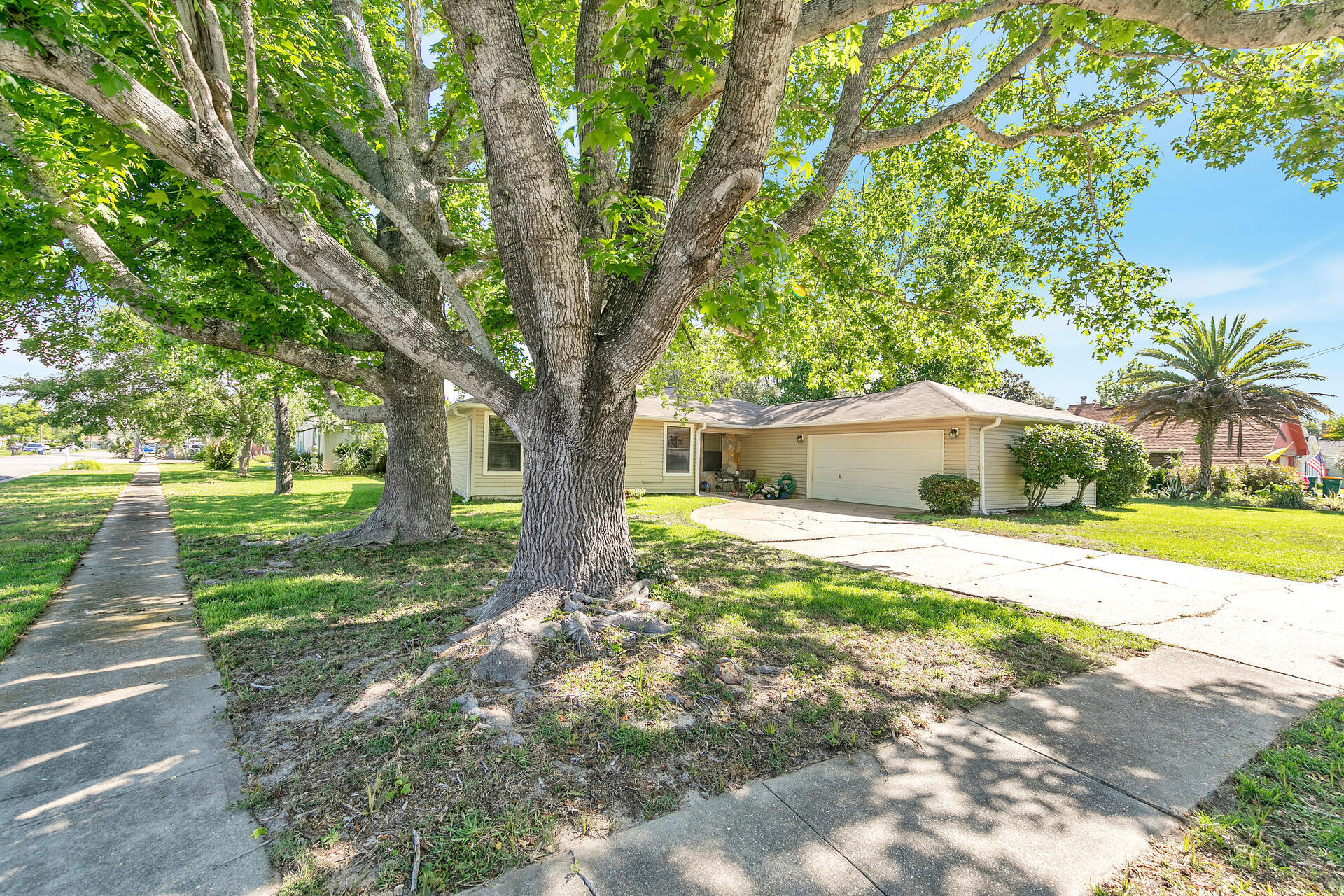 GULF MANOR 1ST ADDN - Residential